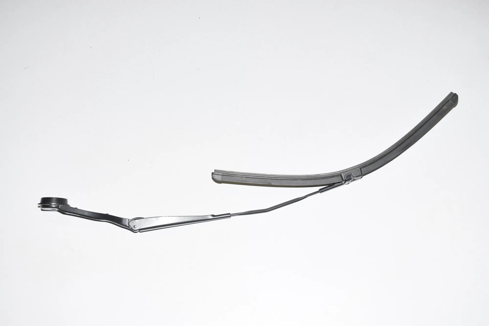 Front Wiper Arms – OEM 7322164 · BMW i3 (I01) s Electric 2021 – 3