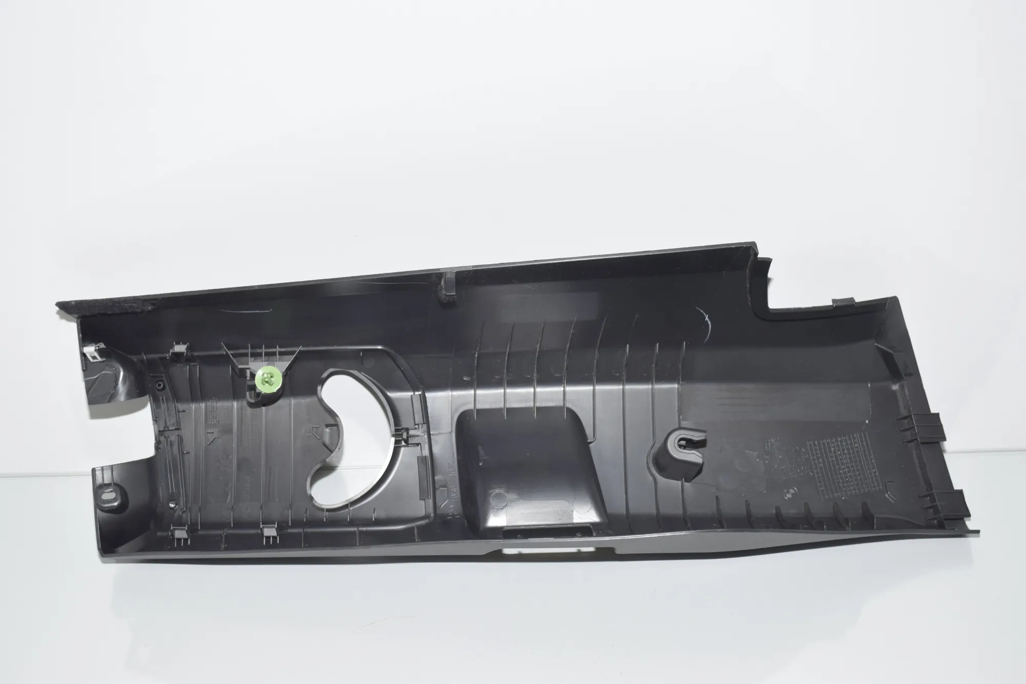 Left Side B Pillar Trim – OEM 7287935 · BMW i3 (I01) s Electric 2021 – 4