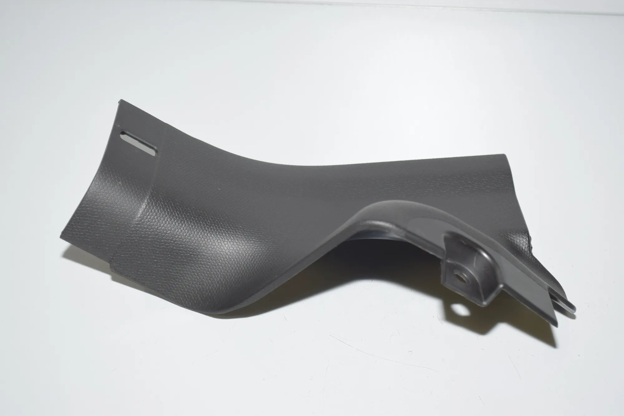 Rear Right Interior Step Trim – OEM 7272382 · BMW i3 (I01) s Electric 2021 – 2