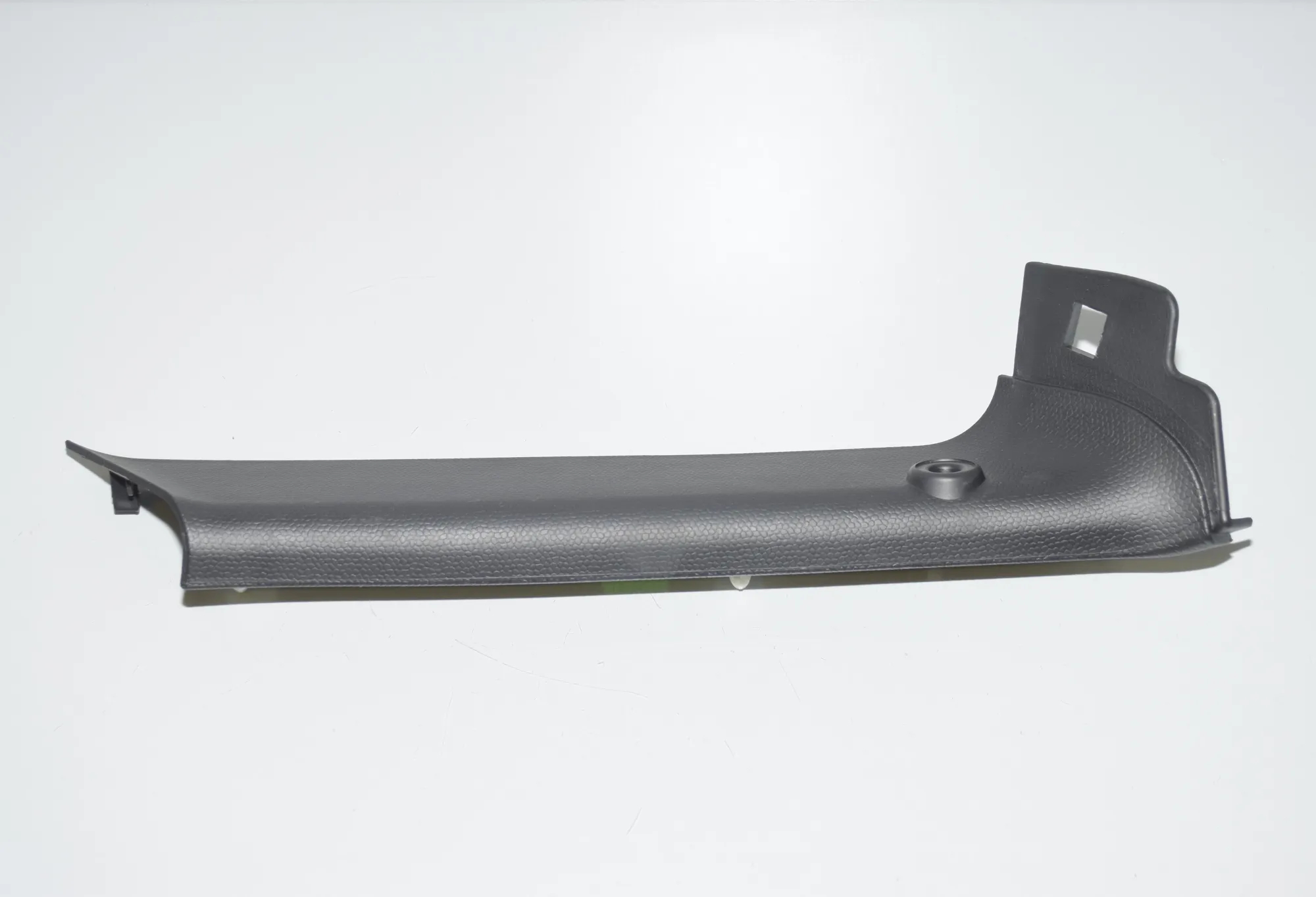 Tailgate Bootlid Trim – OEM 7315765 · BMW i3 (I01) s Electric 2021