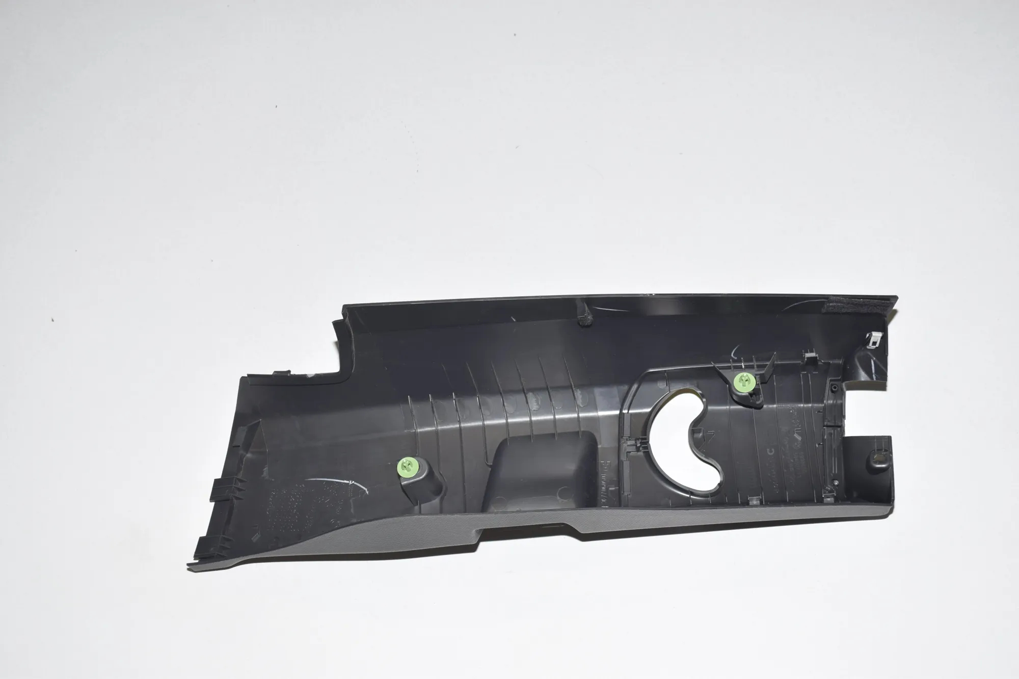 Right Side B Pillar Trim – OEM 6998656 · BMW i3 (I01) s Electric 2021 – 3