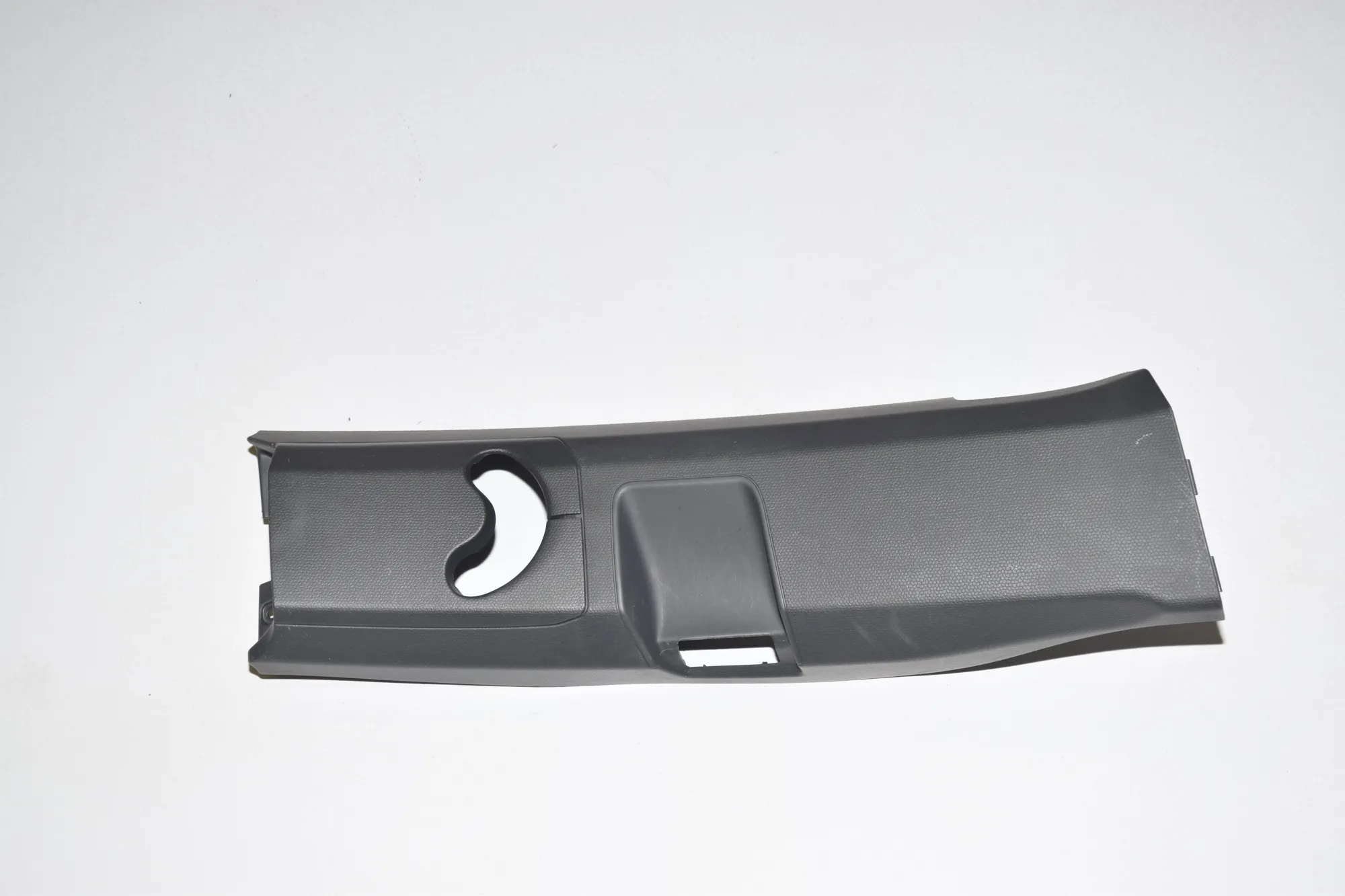 Right Side B Pillar Trim – OEM 6998656 · BMW i3 (I01) s Electric 2021 – 2