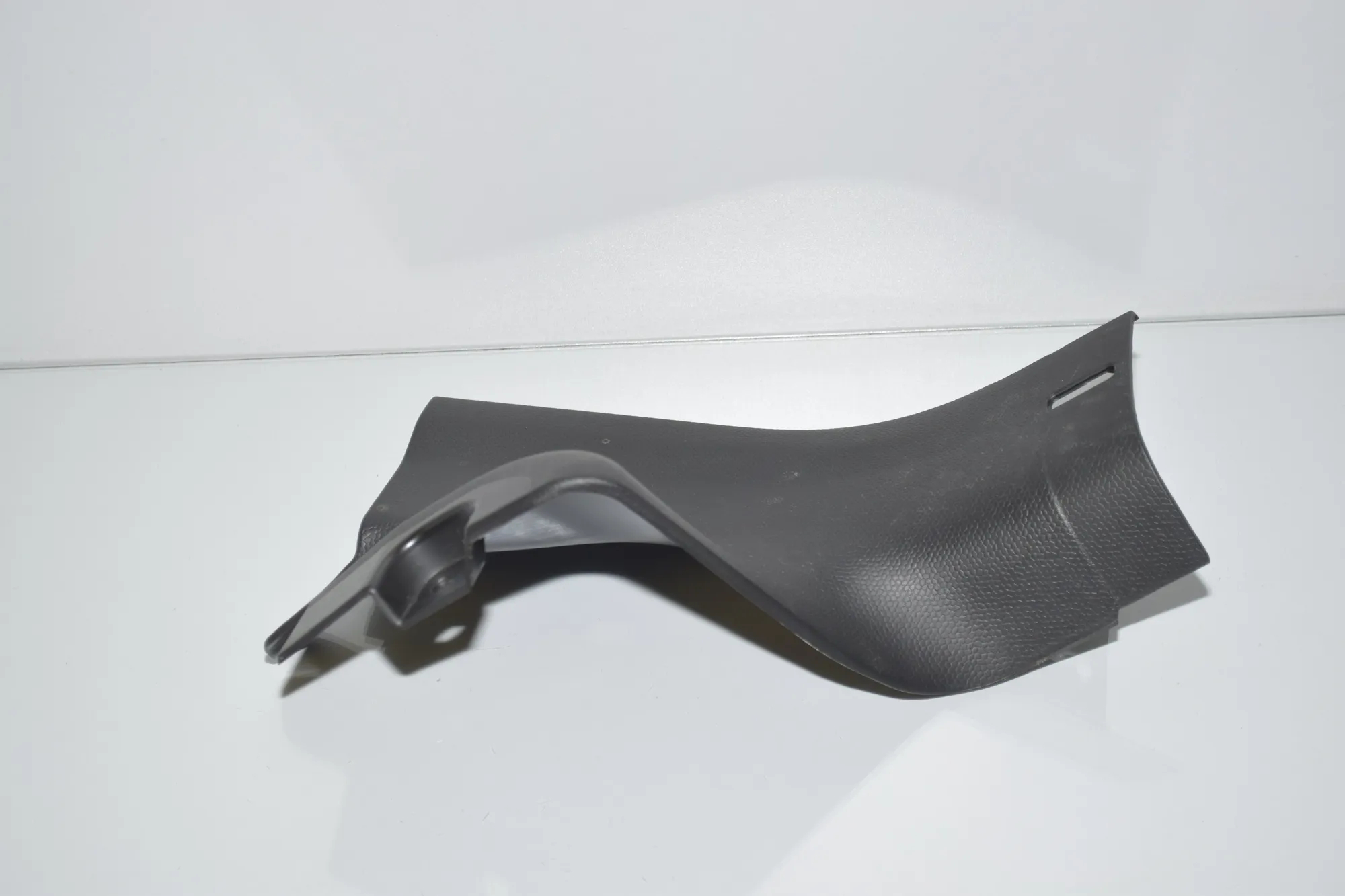 Rear Left Interior Step Trim – OEM 7272381 · BMW i3 (I01) s Electric 2021 – 2