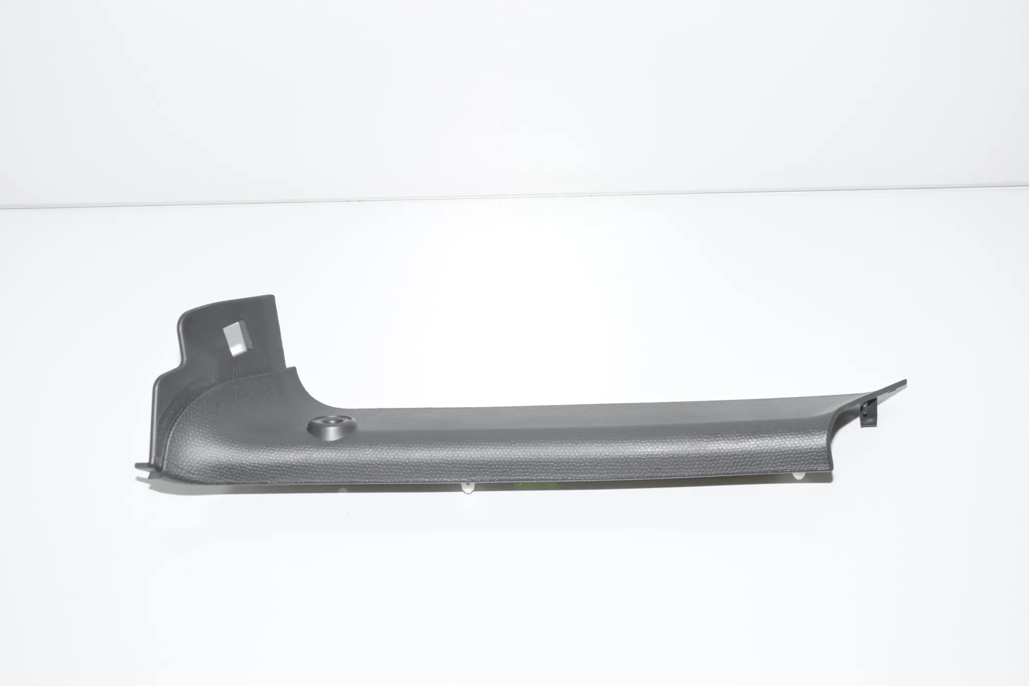 Tailgate Bootlid Trim – OEM 7315766 · BMW i3 (I01) s Electric 2021 – 2