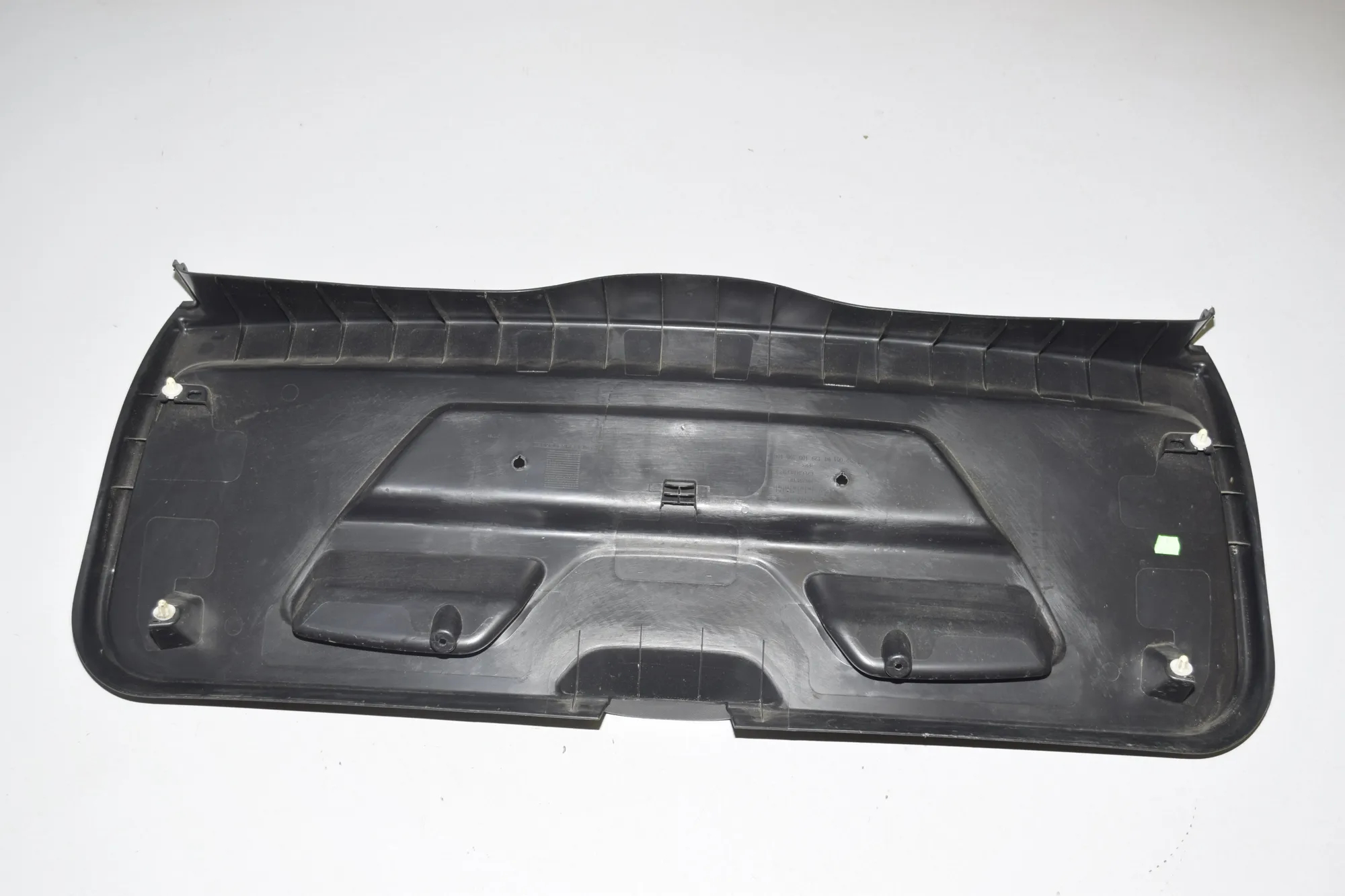 Tailgate Bootlid Cover Trim – OEM 7305089 · BMW i3 (I01) s Electric 2021 – 4