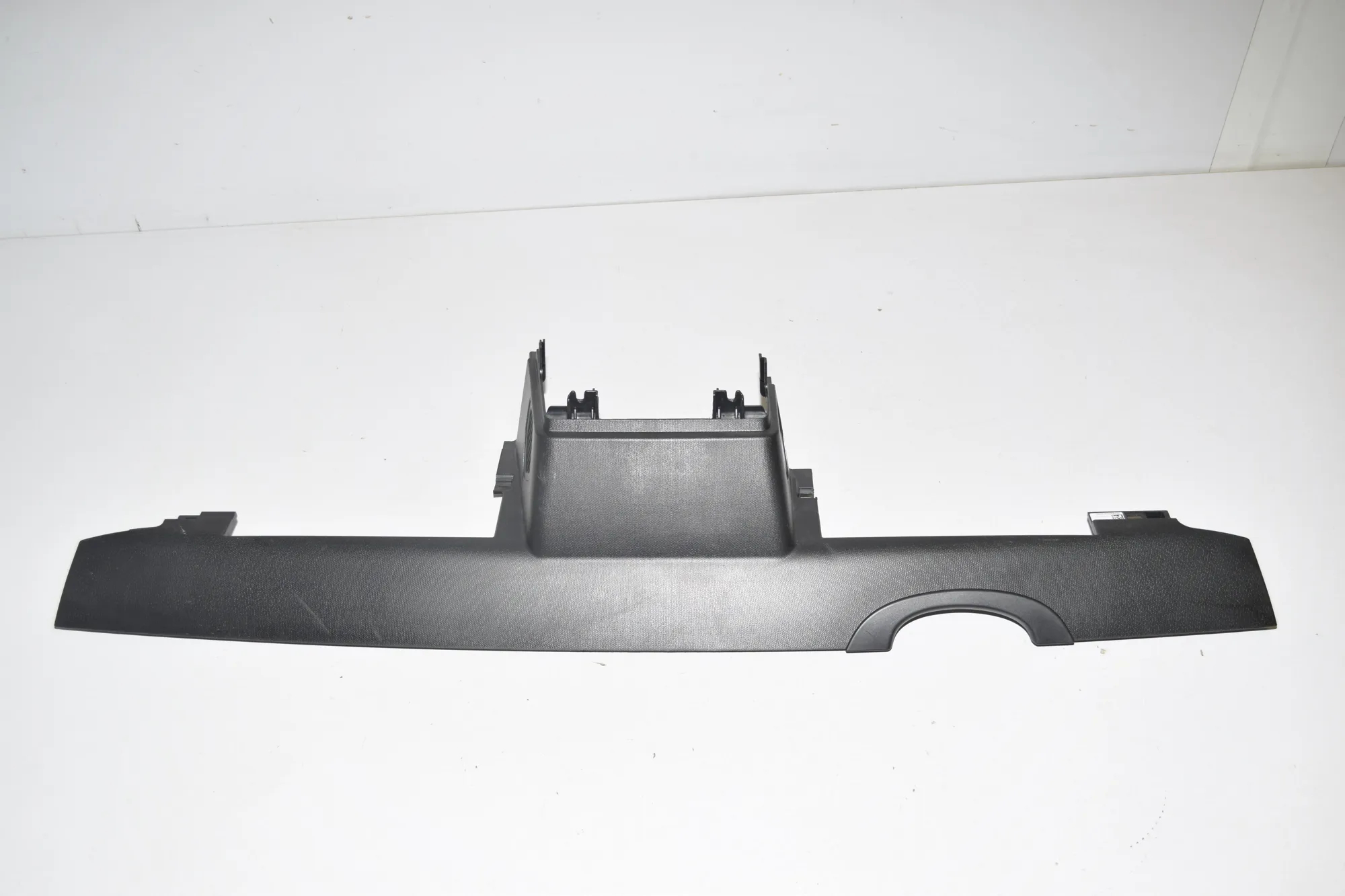 Dashboard Lower Trim – OEM 9303496 · BMW i3 (I01) s Electric 2021