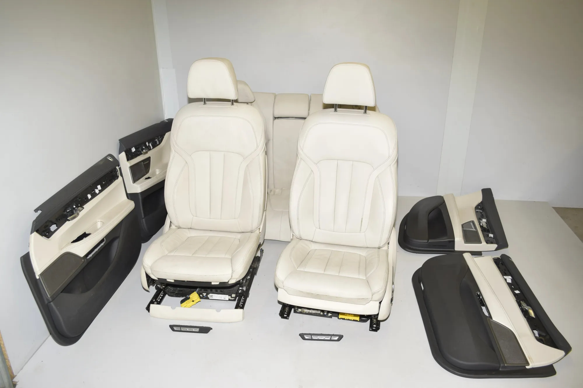 Seat set – OEM 000 · BMW 7 (G11, G12) 730 d, Ld xDrive 2017