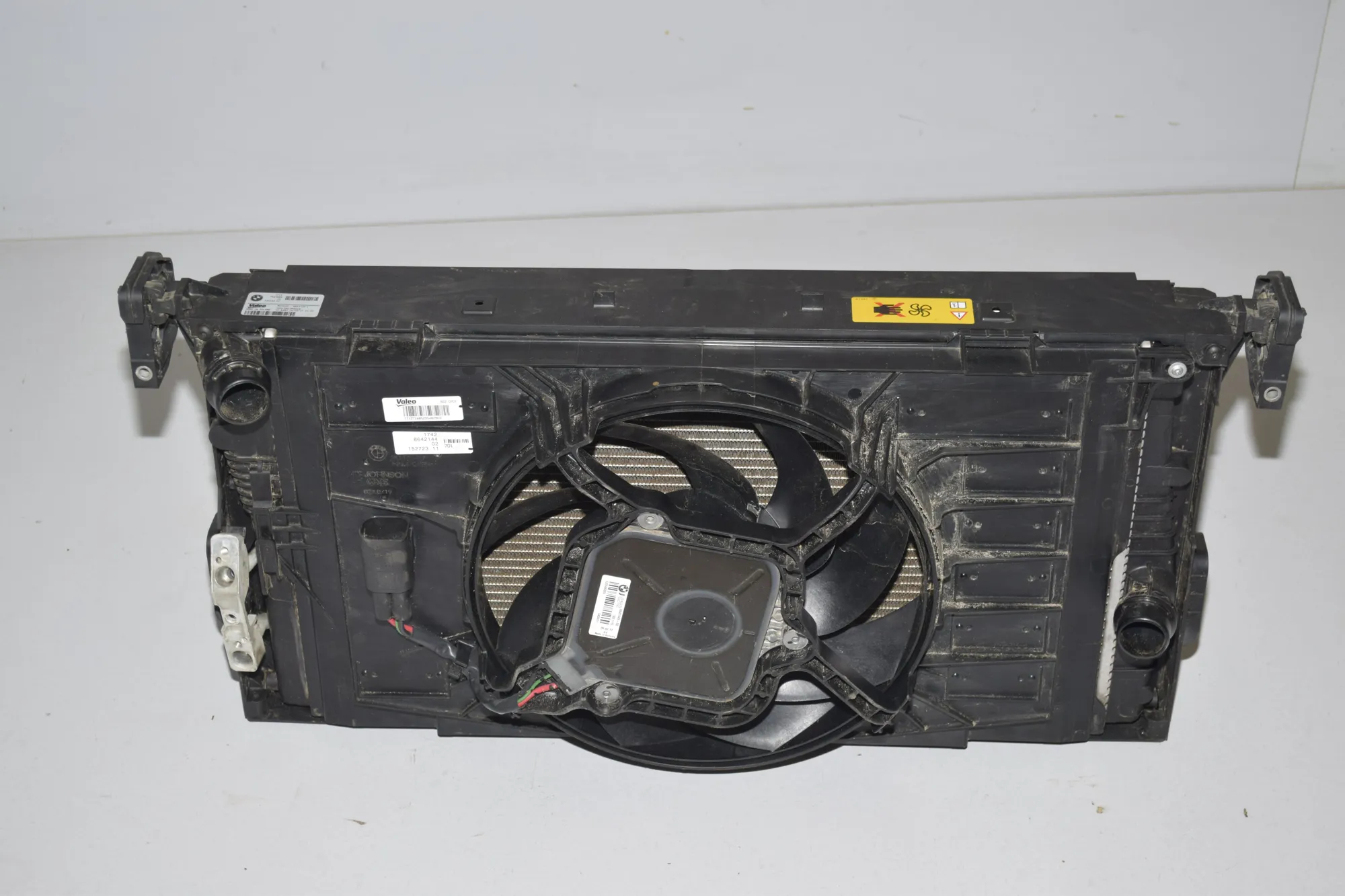 Radiator Pack Set – OEM 8641949 · BMW i3 (I01) s Electric 2021 – 5