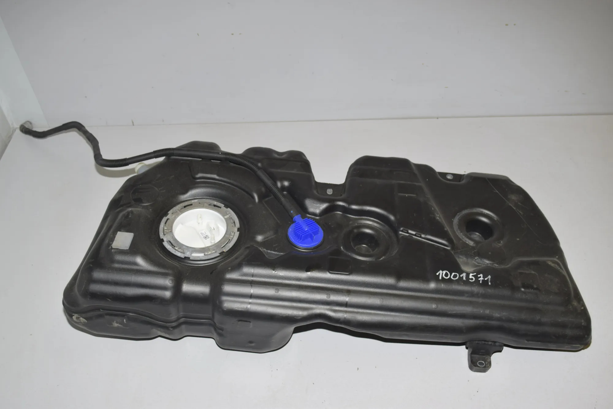 Fuel Tank – OEM 7300382 · BMW 2 Gran Tourer (F46) 218 d xDrive 2017 – 2