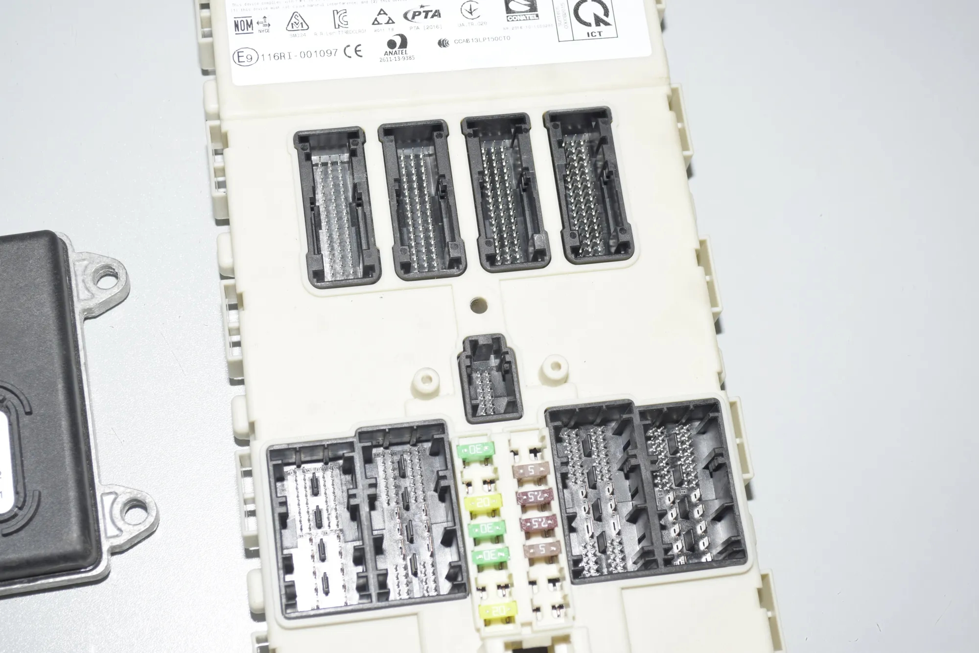 Engine Ignition ECU Set – OEM 9456560 · BMW i3 (I01) s Electric 2021 – 3