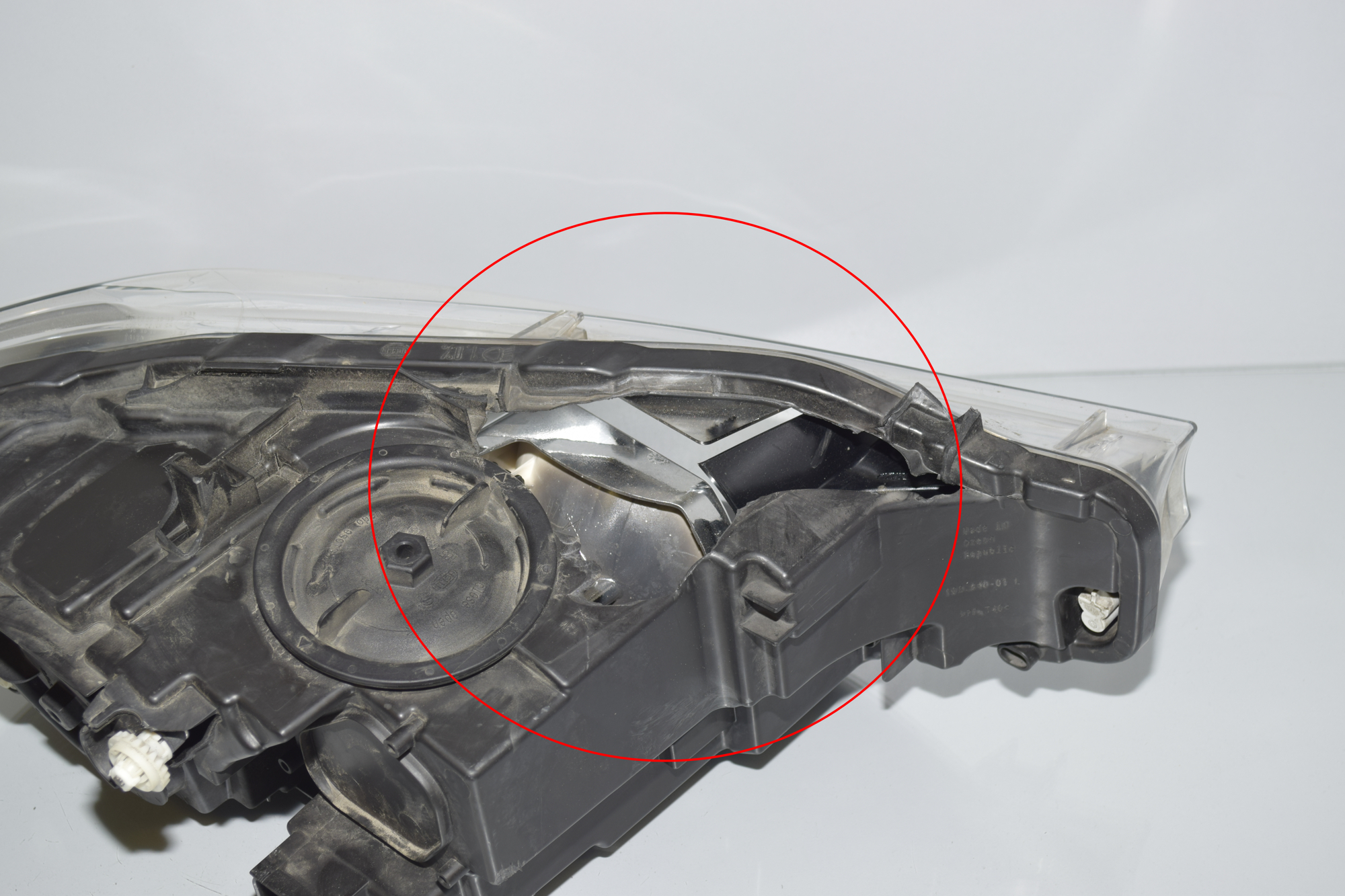 Front Left Headlight – OEM 7365595 · BMW 3 (F30, F80) 318 d 2017 – 6