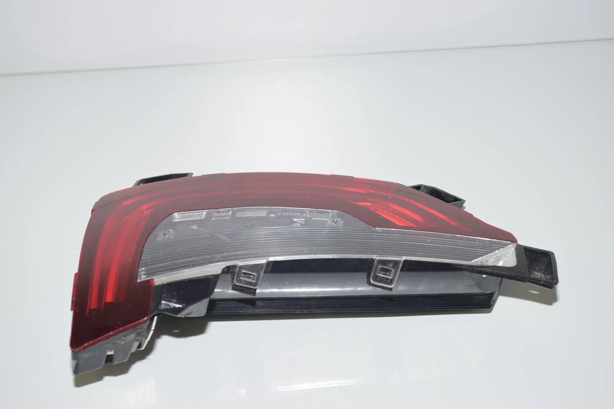 Right Side Tailgate Tail Light – OEM 7389606 · BMW i3 (I01) s Electric 2021 – 3