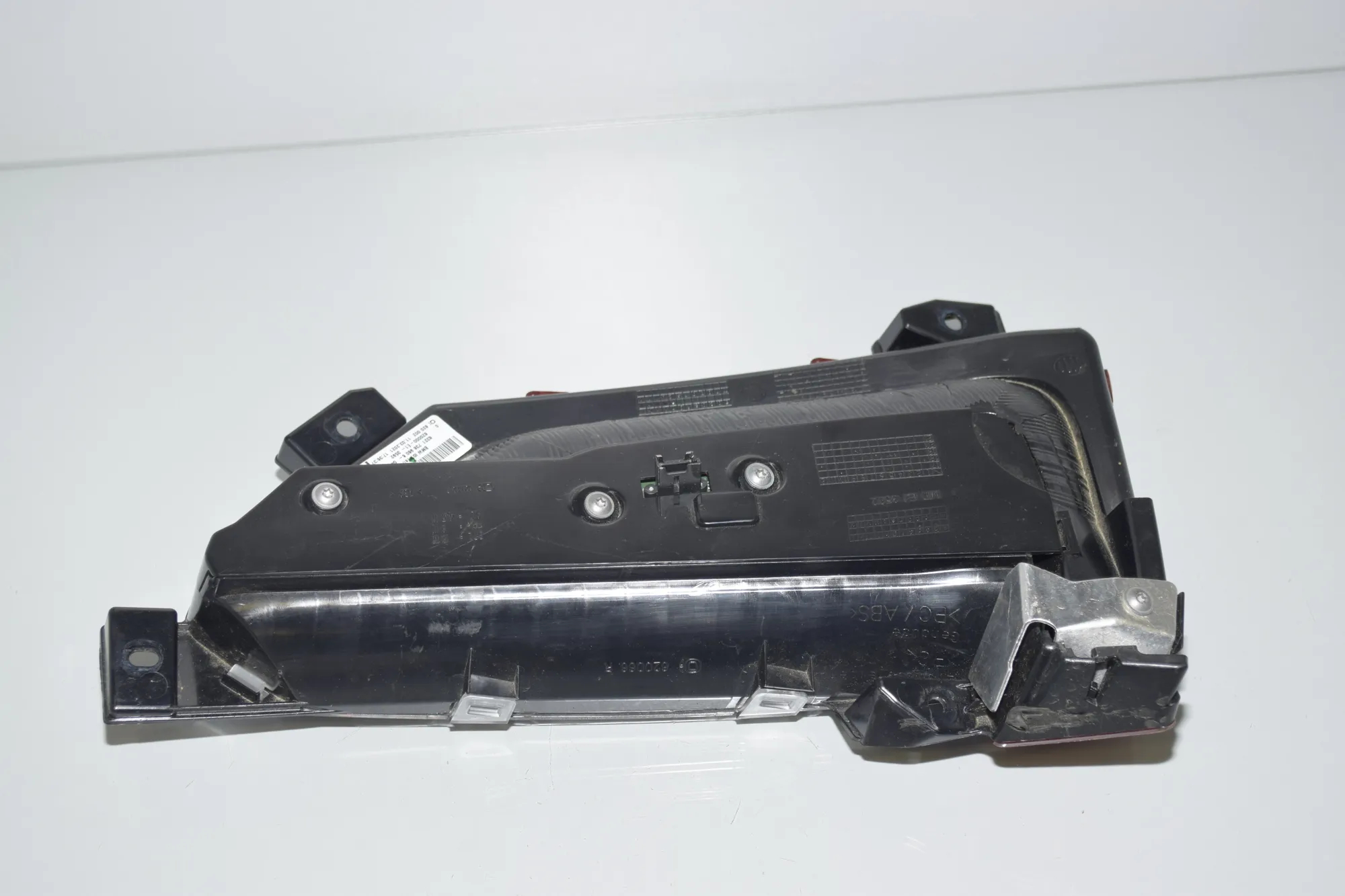 Right Side Tailgate Tail Light – OEM 7389606 · BMW i3 (I01) s Electric 2021 – 5