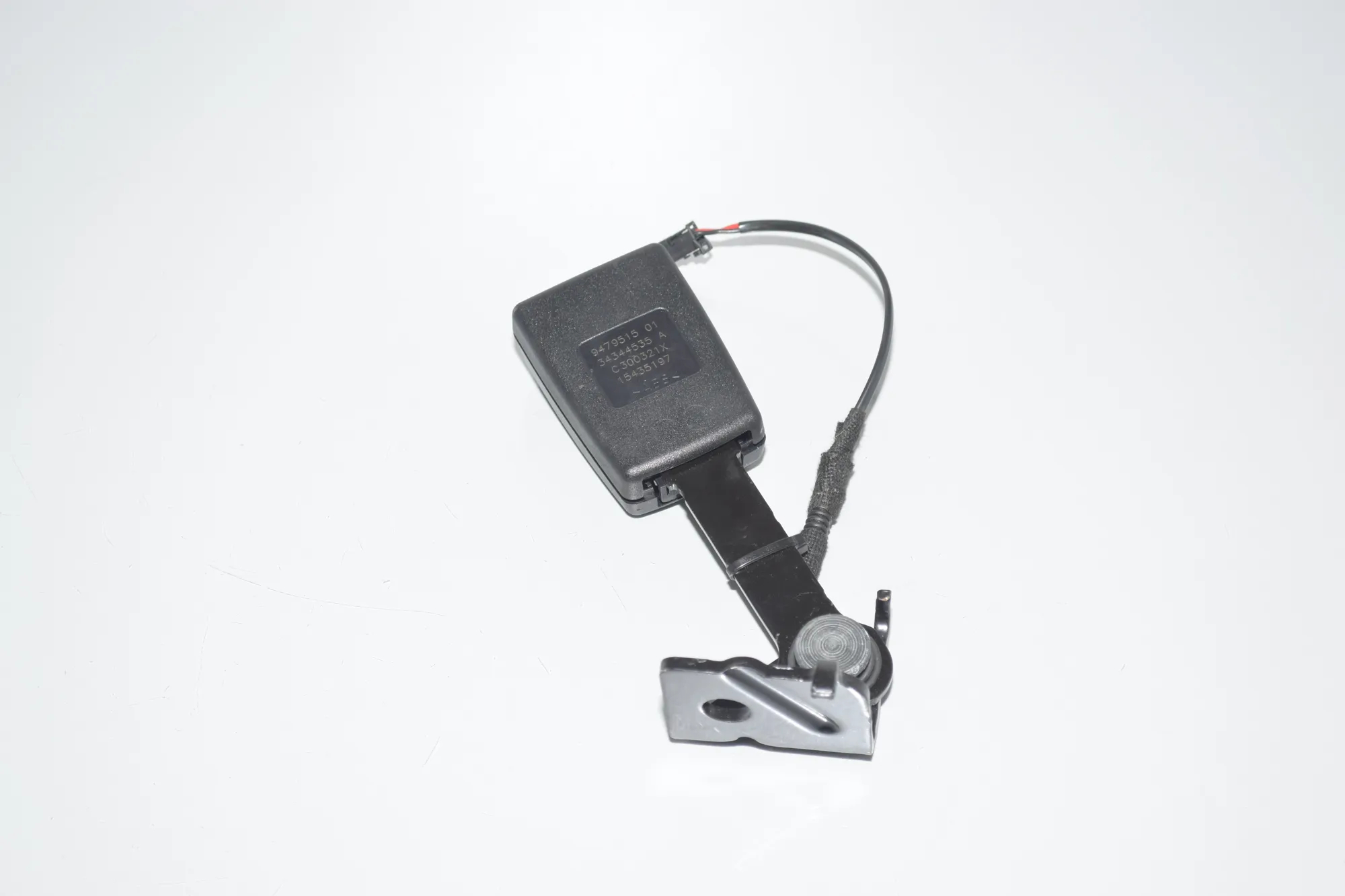 Rear Left Seat Buckle – OEM 9479515 · BMW i3 (I01) s Electric 2021 – 3