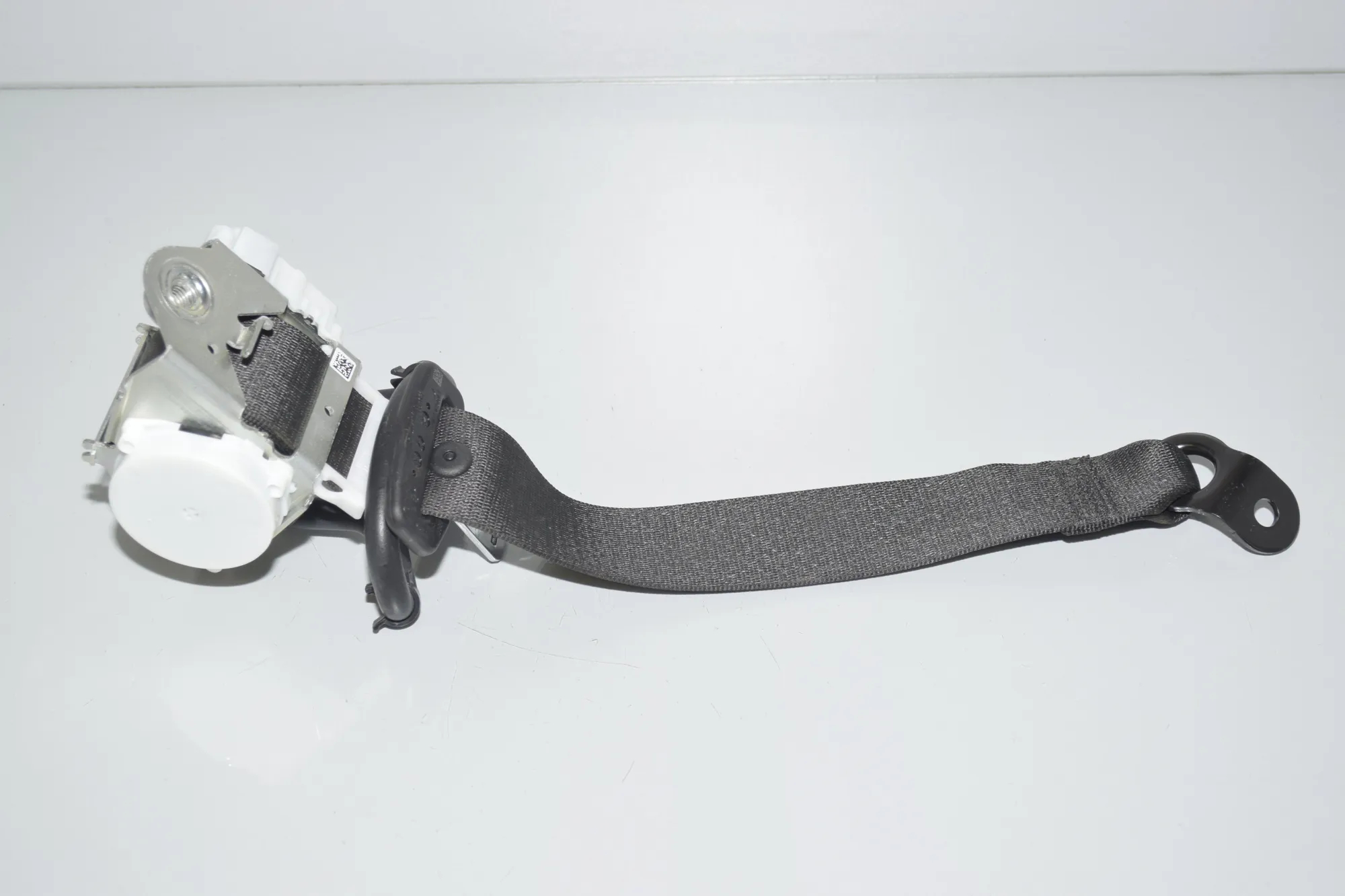 Rear Left Seatbelt – OEM 7305643 · BMW i3 (I01) s Electric 2021 – 4
