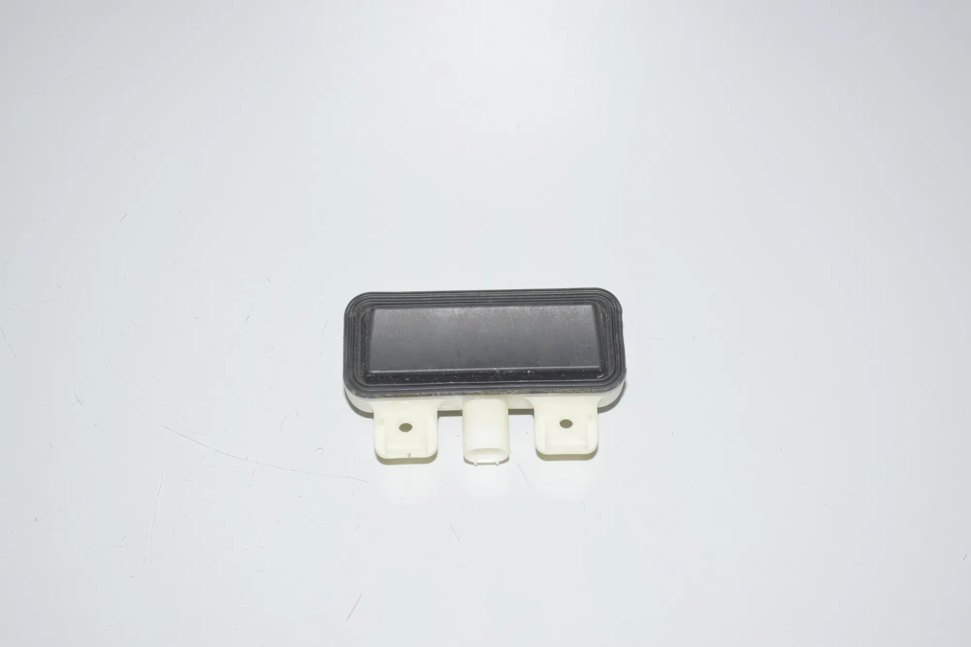 Tailgate Open Switch – OEM 7315602 · BMW i3 (I01) s Electric 2021