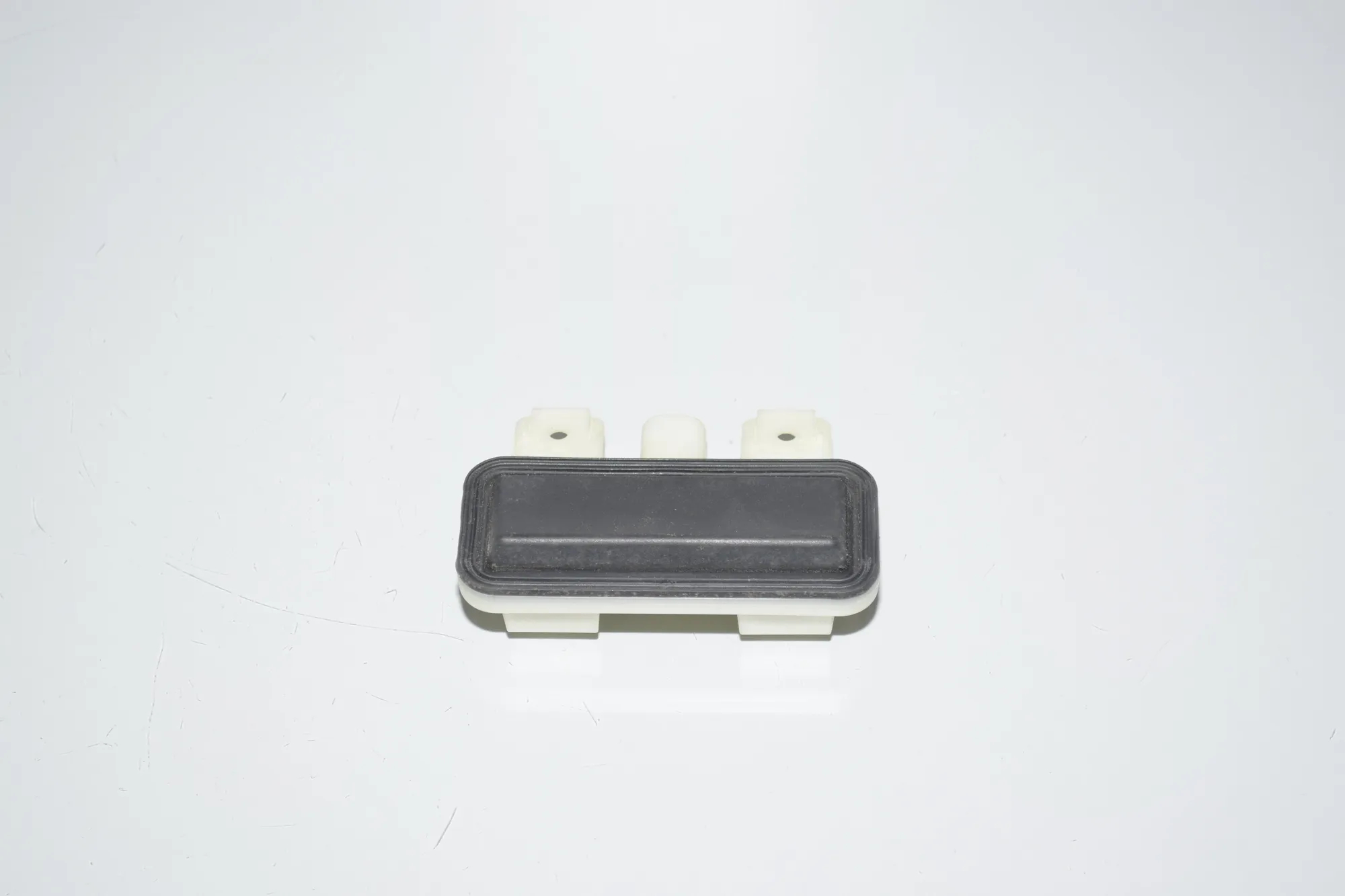 Tailgate Open Switch – OEM 7315602 · BMW i3 (I01) s Electric 2021 – 2