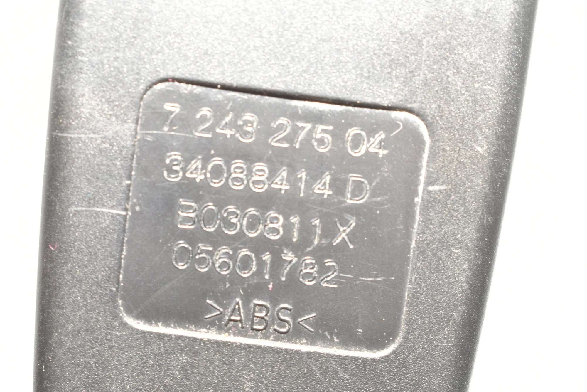 Rear Middle Seat Buckle – OEM 72117243275 · BMW 5 Touring (F11) 530 d xDrive 2011 – 4