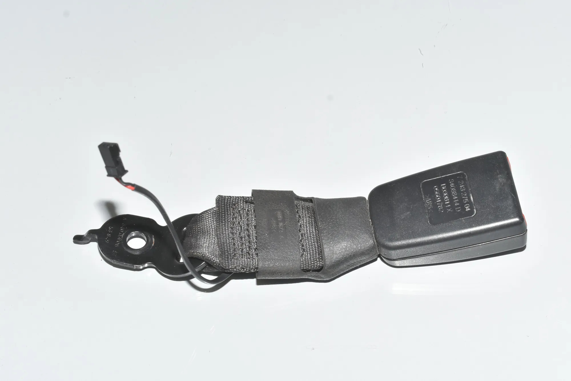 Rear Middle Seat Buckle – OEM 72117243275 · BMW 5 Touring (F11) 530 d xDrive 2011