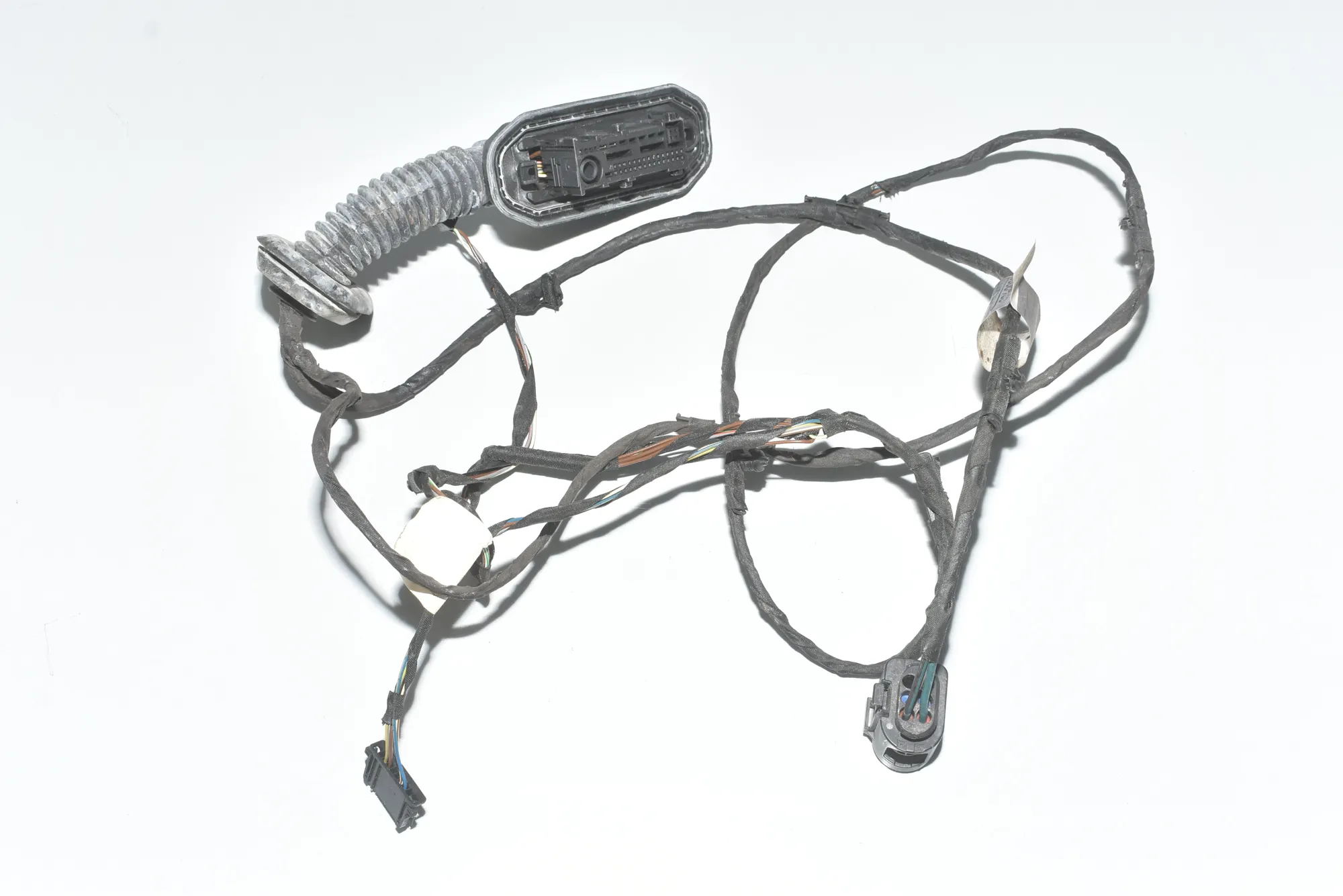 Rear Left Door Wiring – OEM 61129237088 · BMW 5 Touring (F11) 530 d xDrive 2011 – 3