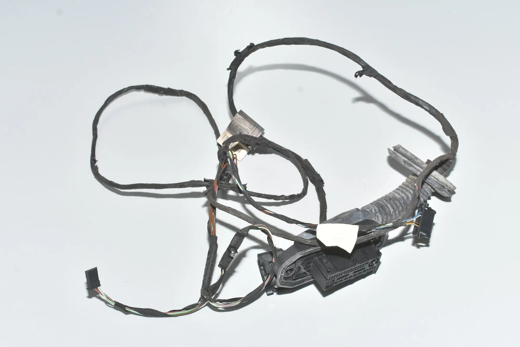 Rear Left Door Wiring – OEM 61129237088 · BMW 5 Touring (F11) 530 d xDrive 2011