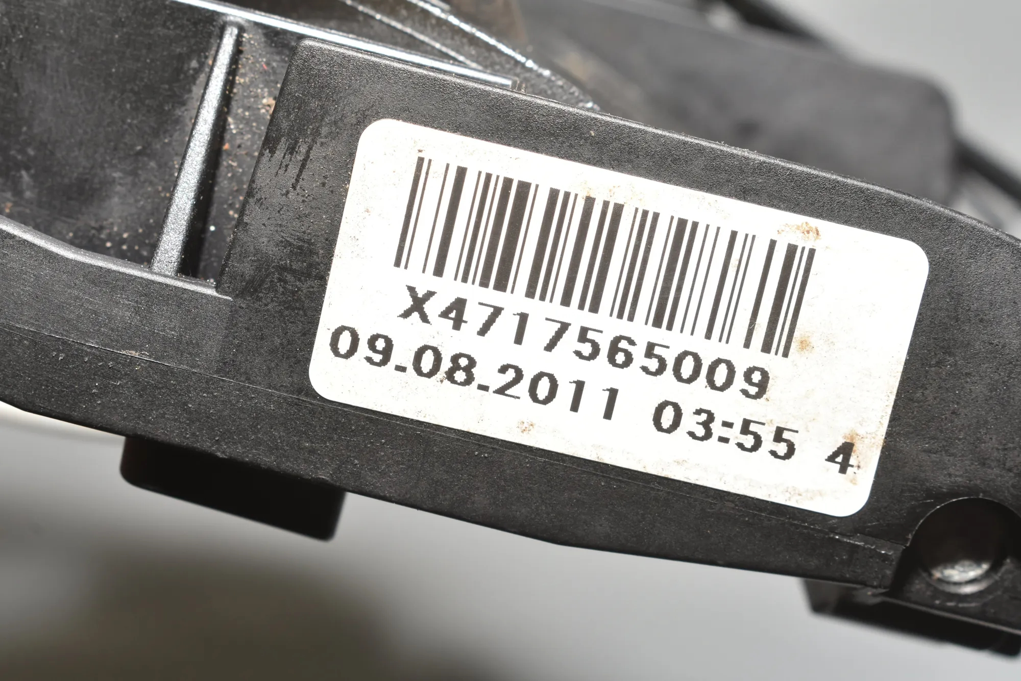 Front Right Door Interior Handle Frame – OEM 7300324 · BMW 5 Touring (F11) 530 d xDrive 2011 – 4