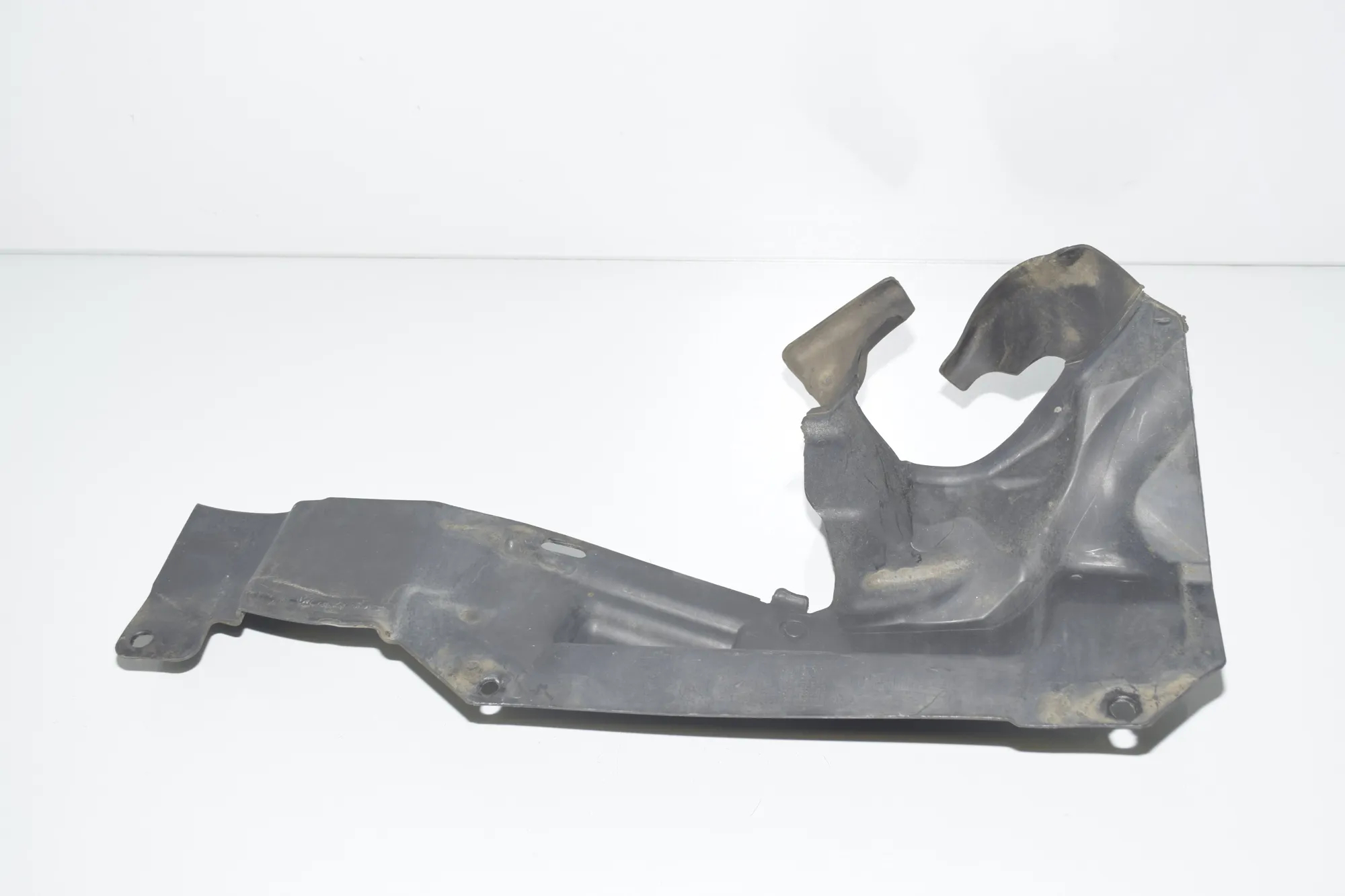 Control Arm Cover – OEM 7131712 · BMW 3 (E90) 325 d 2010 – 3