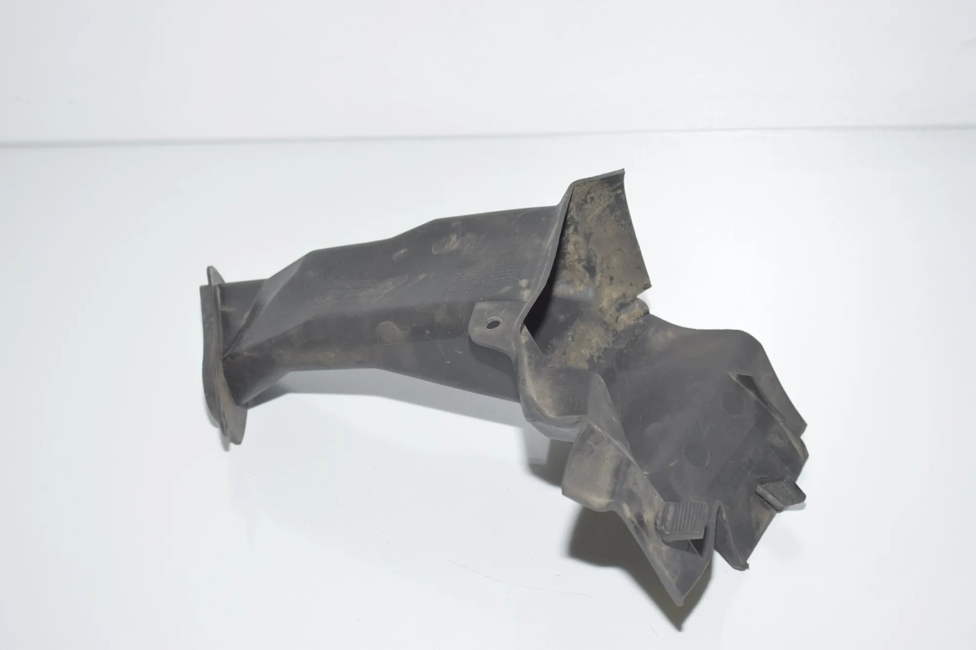 Air Intake Duct Part – OEM 6925978 · BMW 3 (E90) 325 d 2010