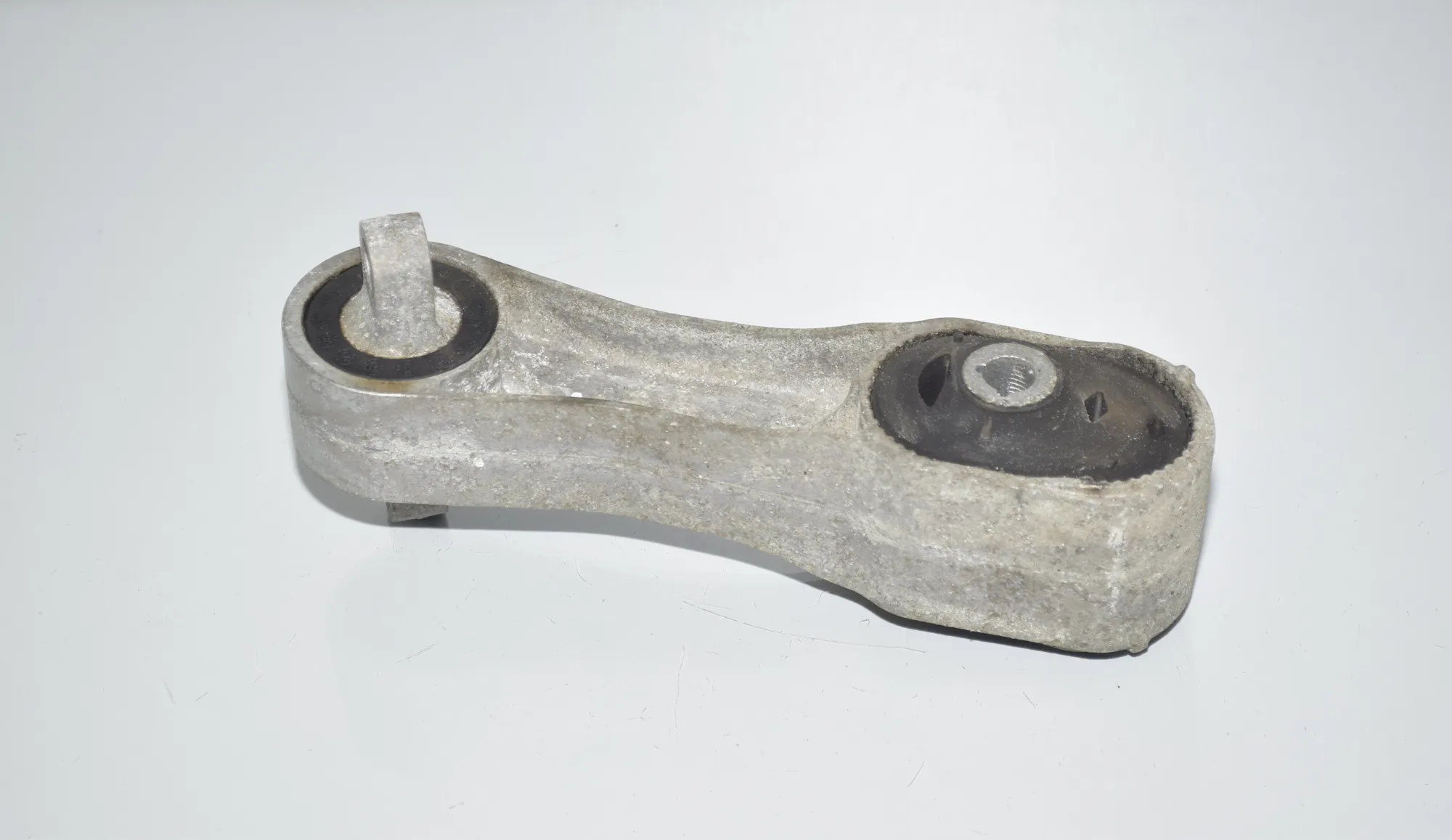 Gearbox Mount – OEM 6885786 · BMW 2 Gran Tourer (F46) 218 d xDrive 2017 – 2