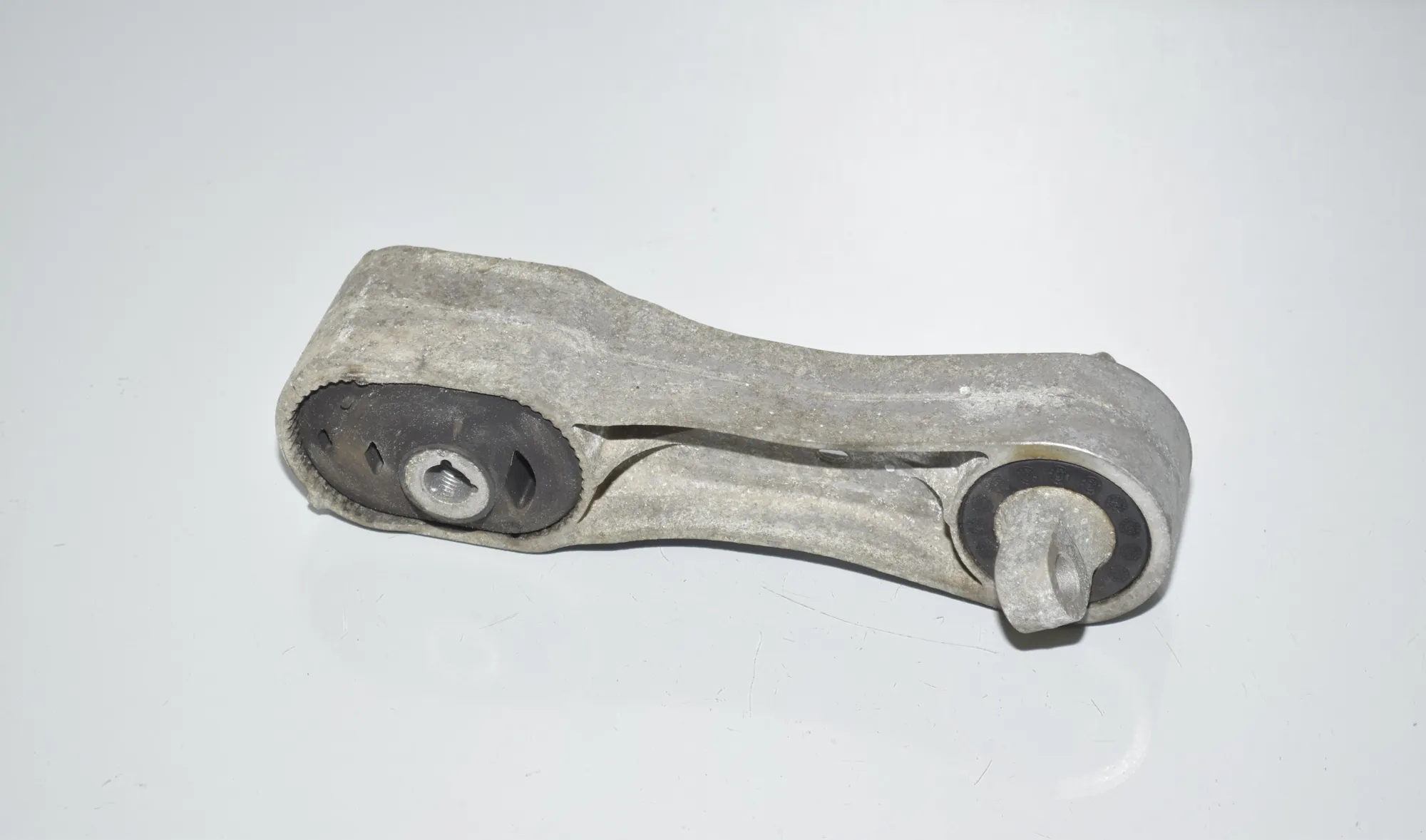 Gearbox Mount – OEM 6885786 · BMW 2 Gran Tourer (F46) 218 d xDrive 2017 – 3