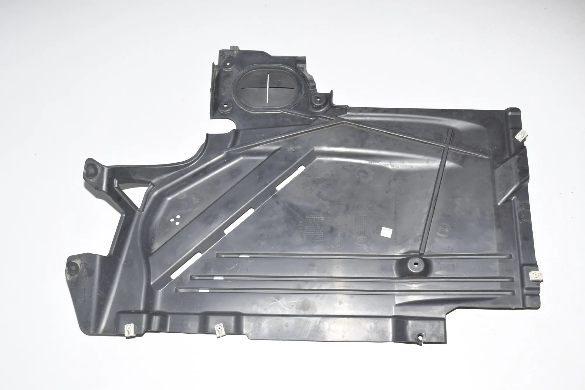 Rear Left Underbody Cover – OEM 7290807 · BMW 2 Gran Tourer (F46) 218 d xDrive 2017 – 4