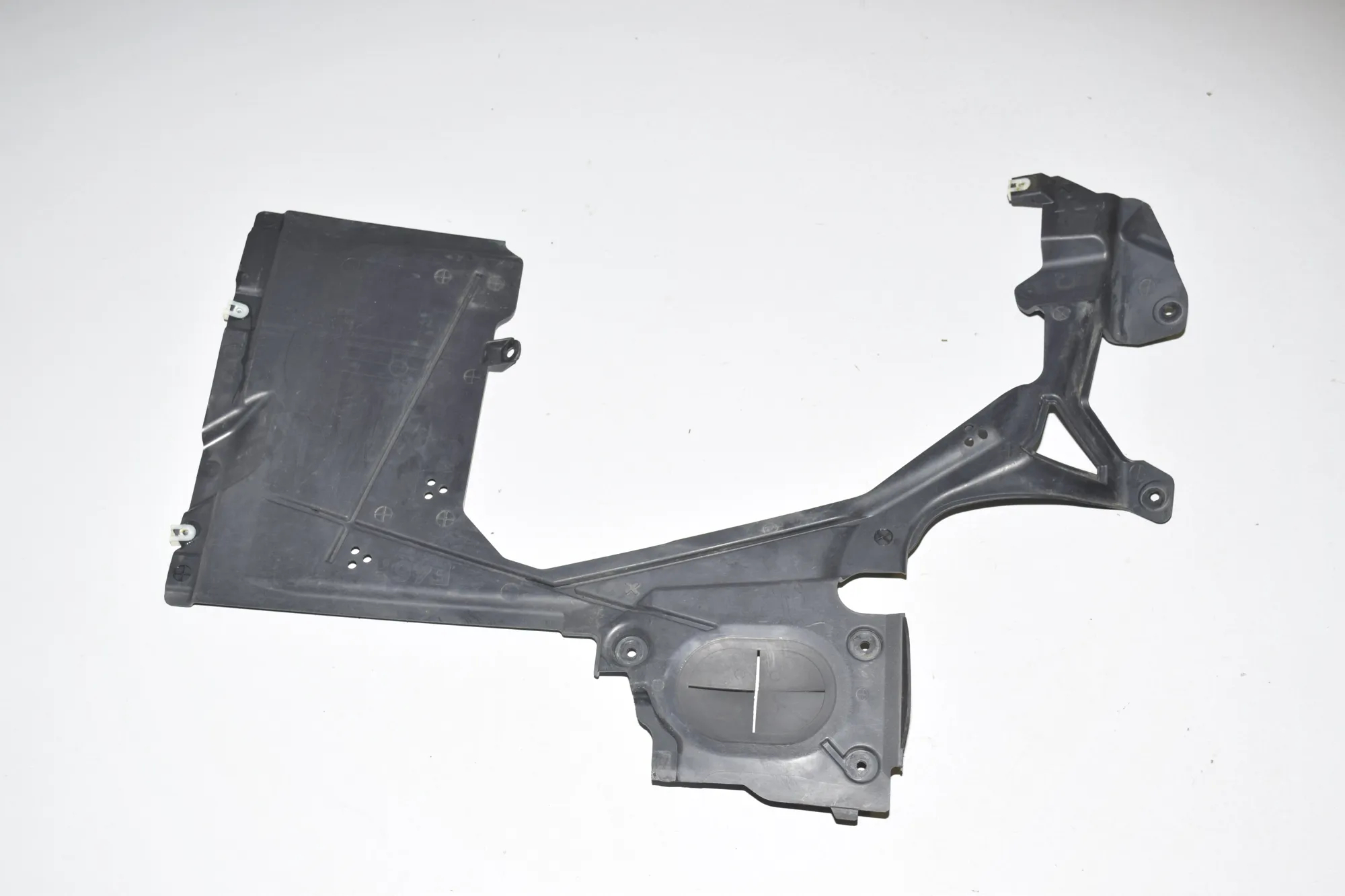 Rear Right Underbody Cover – OEM 7290808 · BMW 2 Gran Tourer (F46) 218 d xDrive 2017