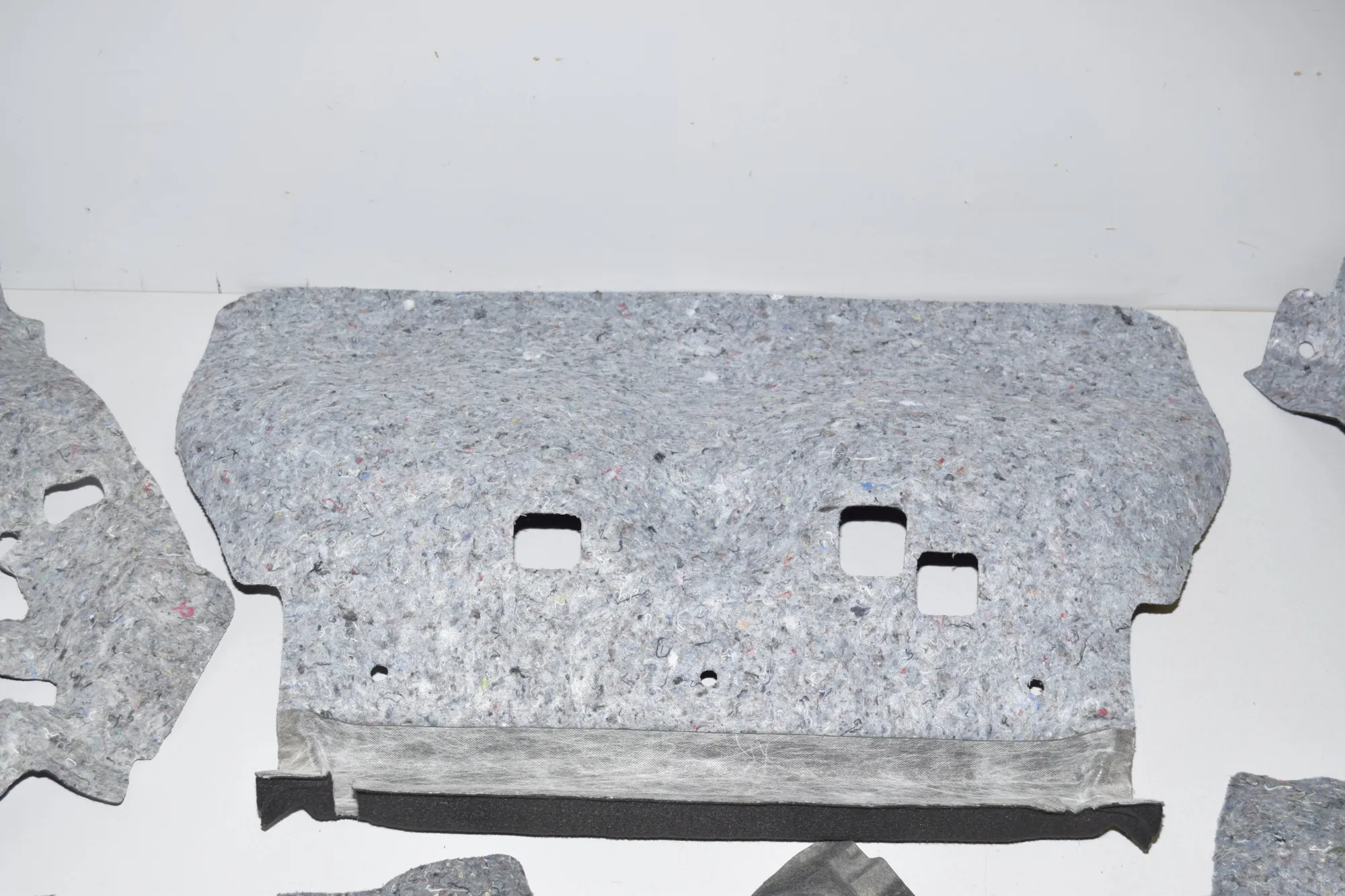 Sound Insulation – OEM 2990464 · BMW X1 (E84) xDrive 28 i 2011 – 8
