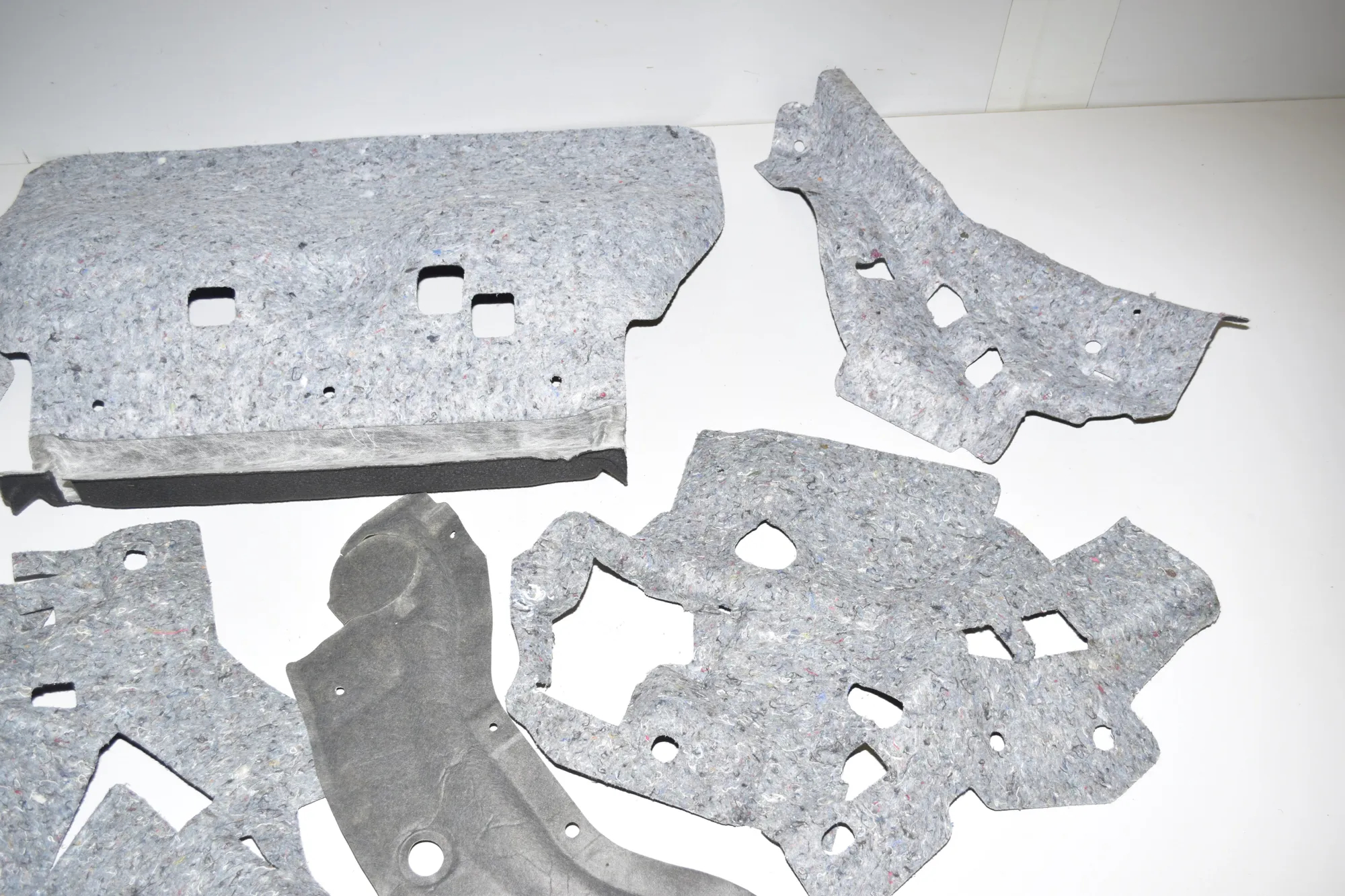 Sound Insulation – OEM 2990464 · BMW X1 (E84) xDrive 28 i 2011 – 11