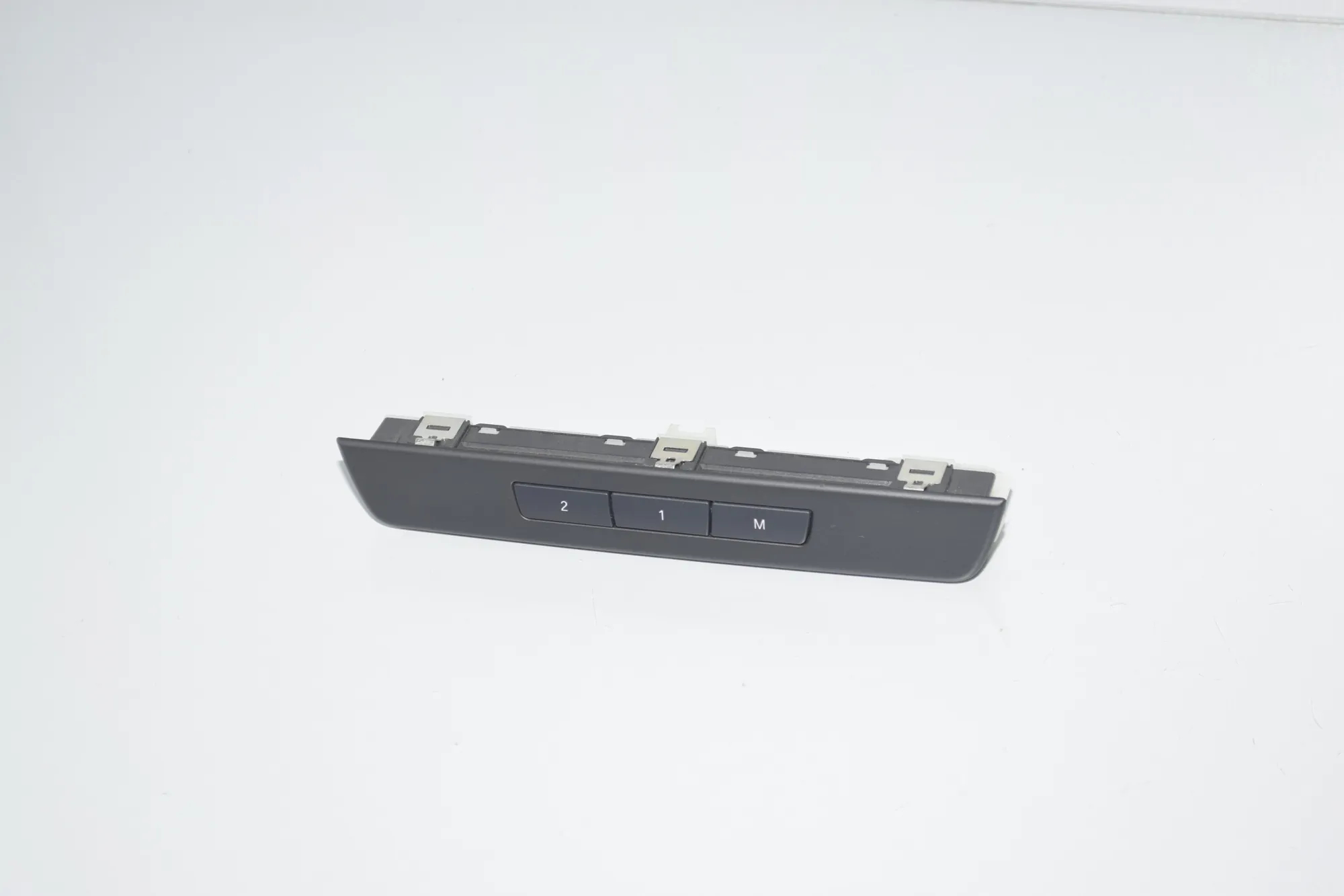 Right Seat Control Buttons – OEM 9215748 · BMW 7 (F01, F02) 750 d xDrive 2013 – 2