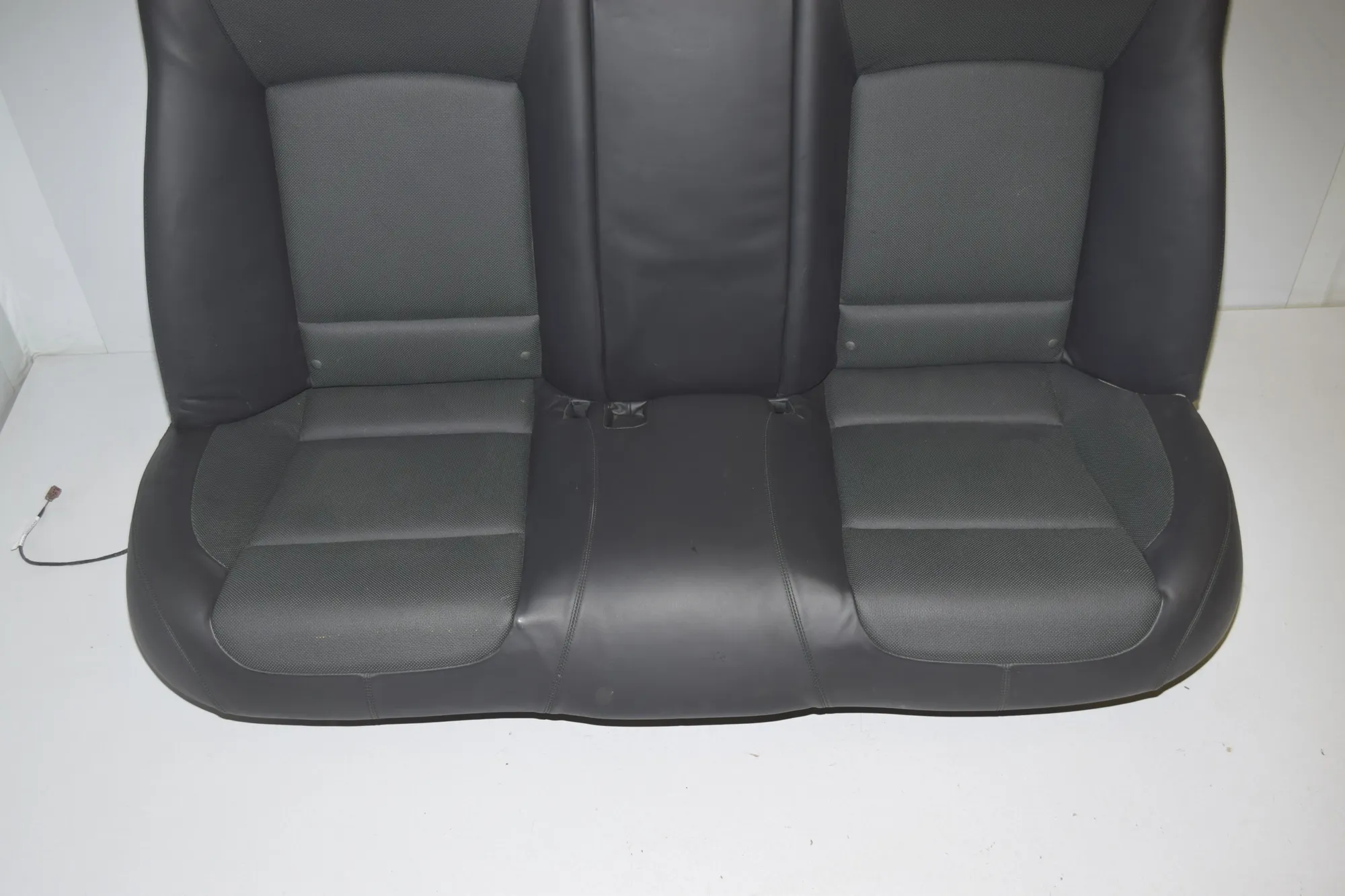 Rear Seat – OEM 7344842 · BMW 7 (F01, F02) 750 d xDrive 2013 – 2