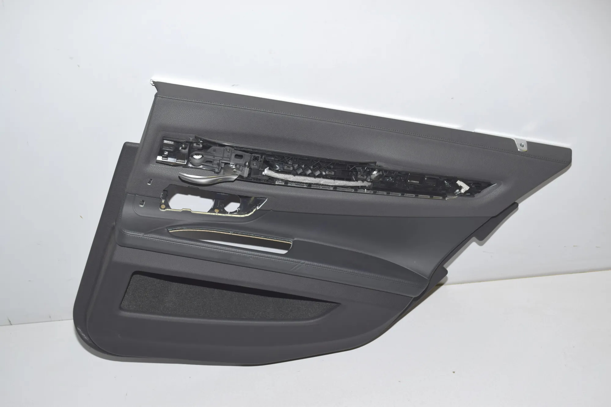Rear Right Door Panel – OEM 9161372 · BMW 7 (F01, F02) 750 d xDrive 2013 – 2