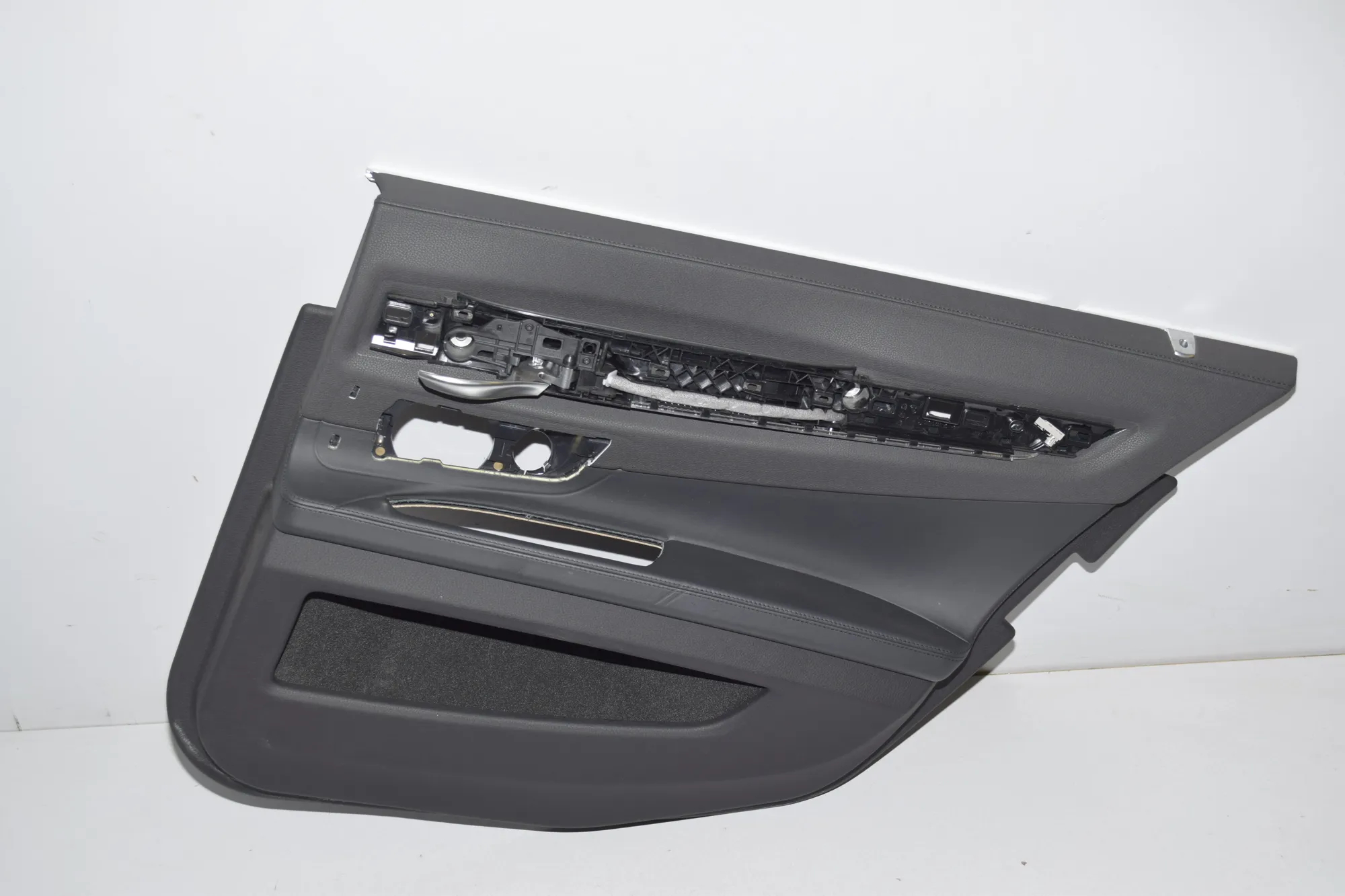 Rear Right Door Panel – OEM 9161372 · BMW 7 (F01, F02) 750 d xDrive 2013