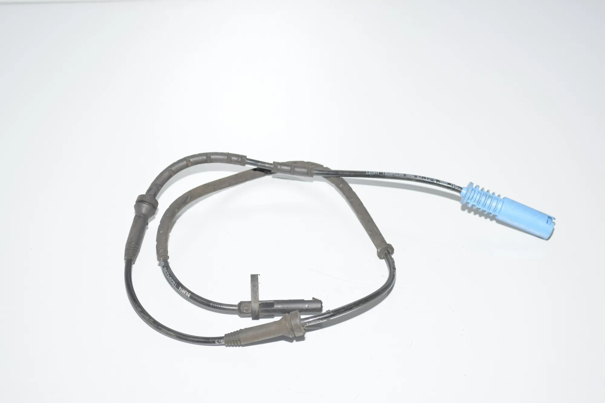 Rear Right ABS Sensor – OEM 6908705 · BMW 7 (E65, E66, E67) BMW 7 (E65, E66, E67) 730 Ld 2005