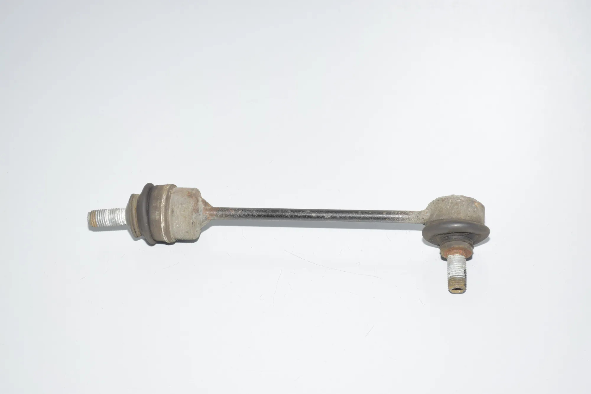 Rear Left Stabilizer Link – OEM 33506781539 · BMW 7 (E65, E66, E67) BMW 7 (E65, E66, E67) 745 d 2005 – 3