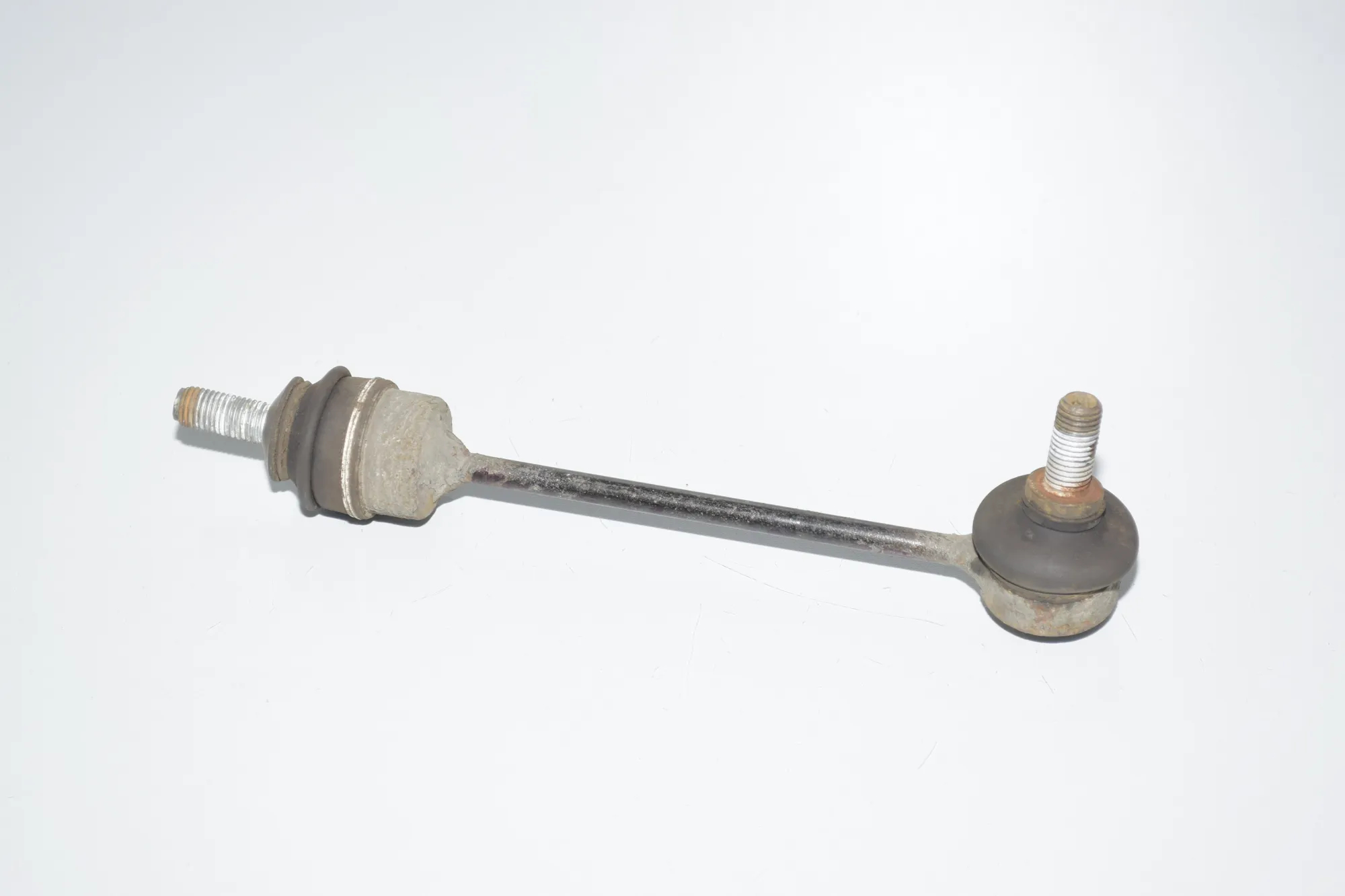 Rear Left Stabilizer Link – OEM 33506781539 · BMW 7 (E65, E66, E67) BMW 7 (E65, E66, E67) 745 d 2005 – 2