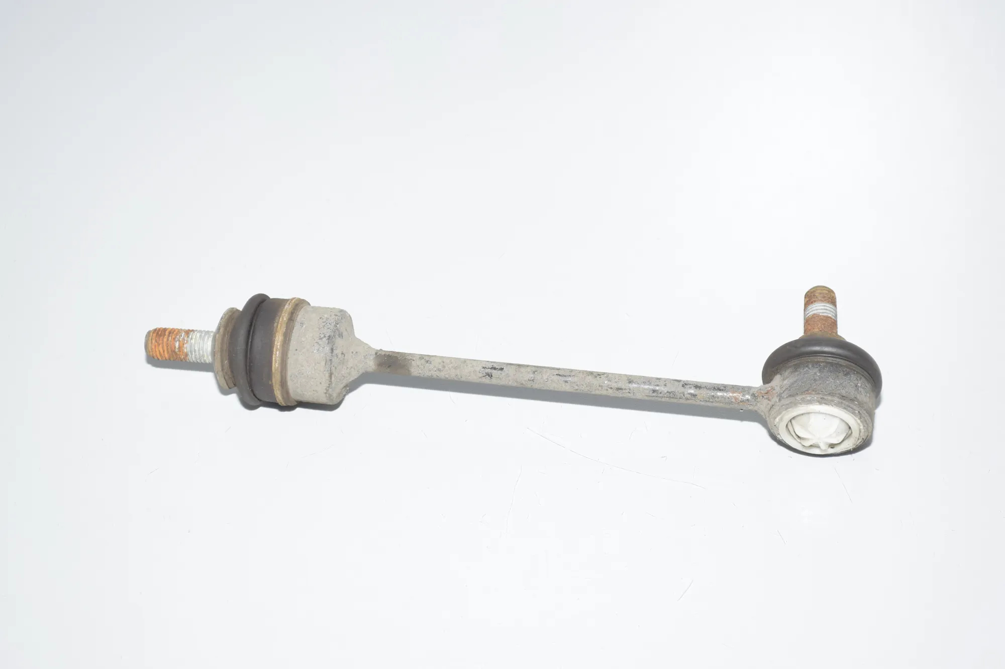 Rear Left Stabilizer Link – OEM 33506781539 · BMW 7 (E65, E66, E67) BMW 7 (E65, E66, E67) 750 i 2008
