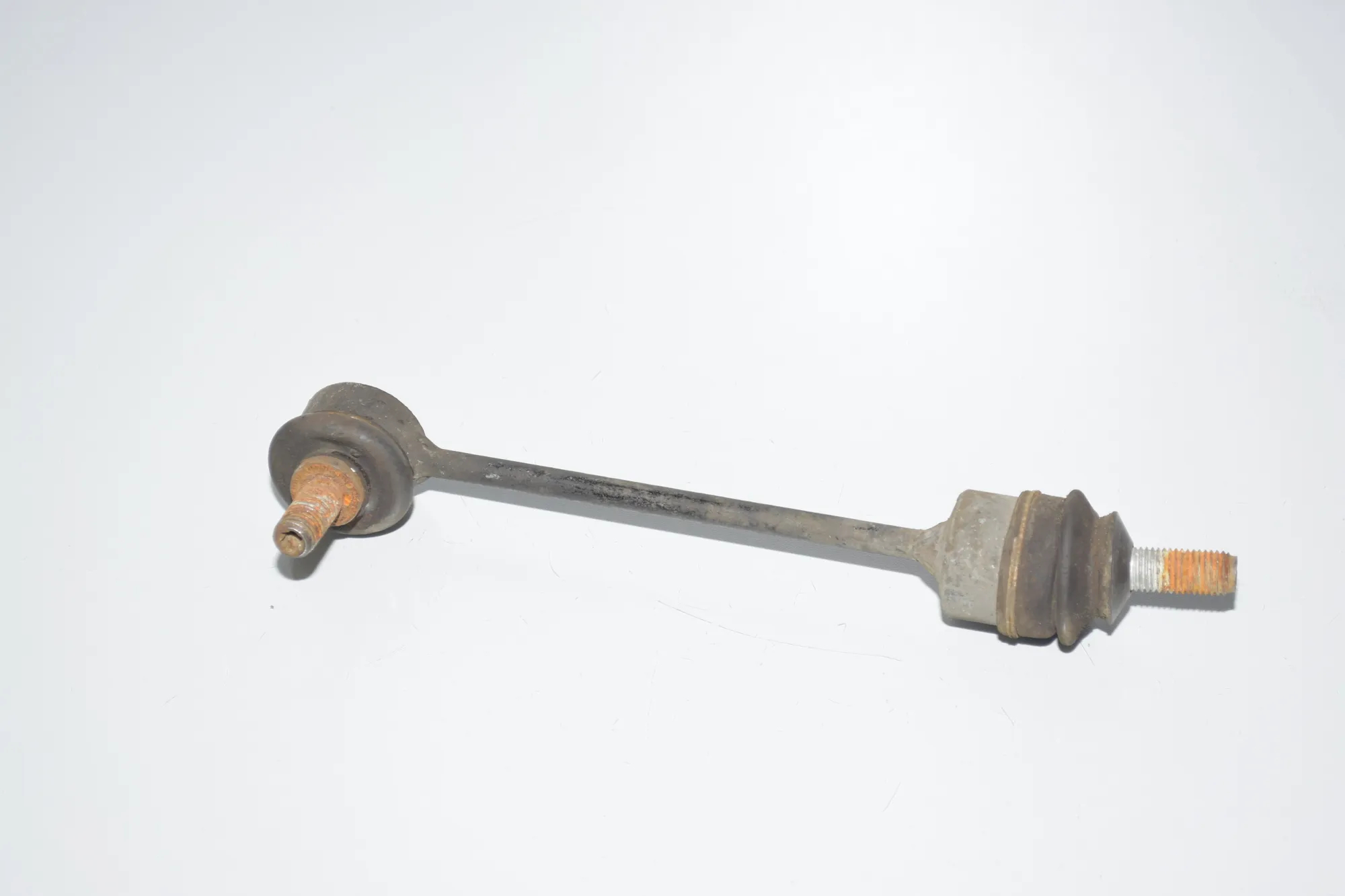 Rear Right Stabilizer Link – OEM 33506781539 · BMW 7 (E65, E66, E67) BMW 7 (E65, E66, E67) 730 d 2007 – 3