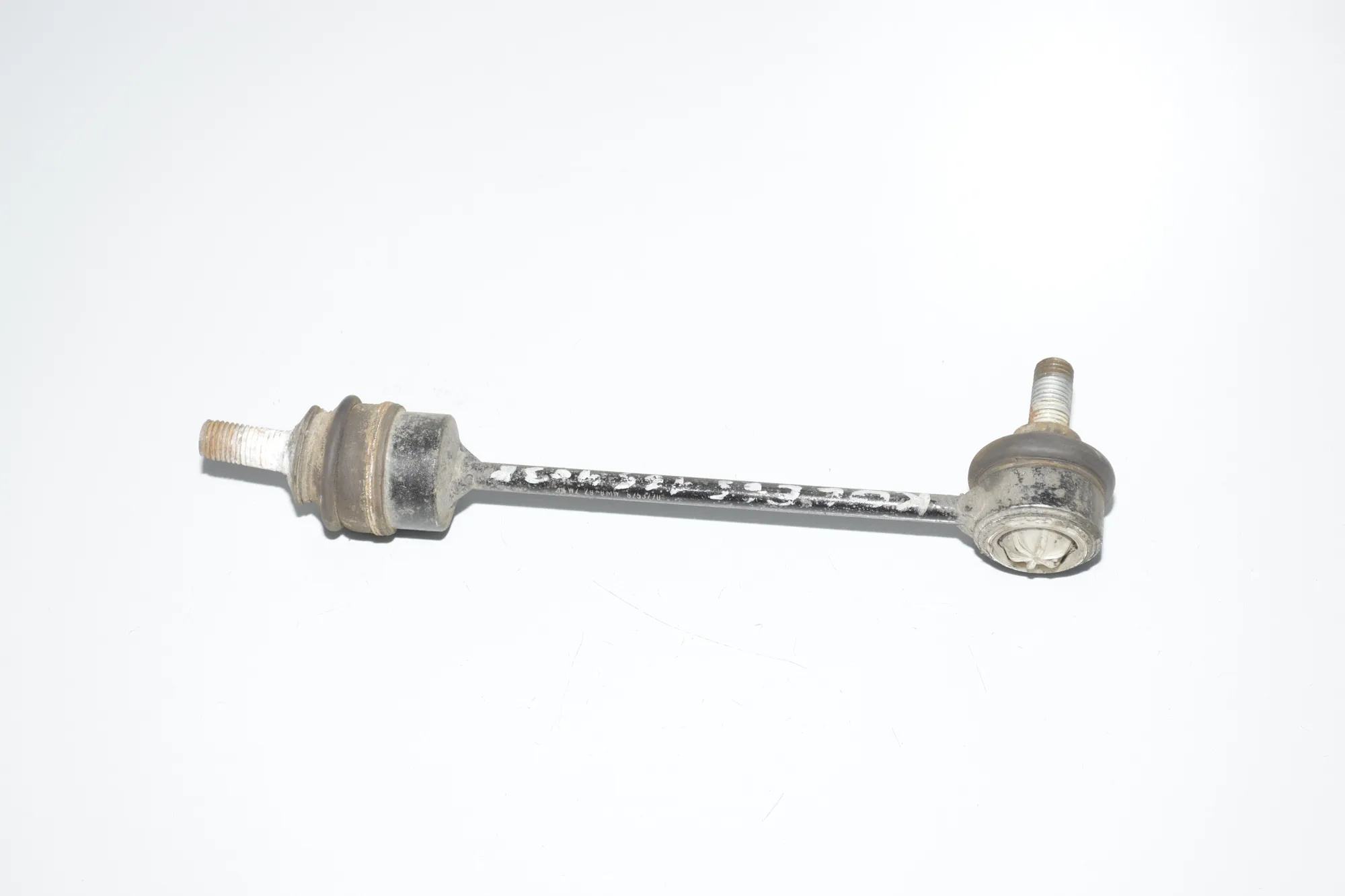 Rear Left Stabilizer Link – OEM 33506781539 · BMW 7 (E65, E66, E67) BMW 7 (E65, E66, E67) 735 i, Li 2002