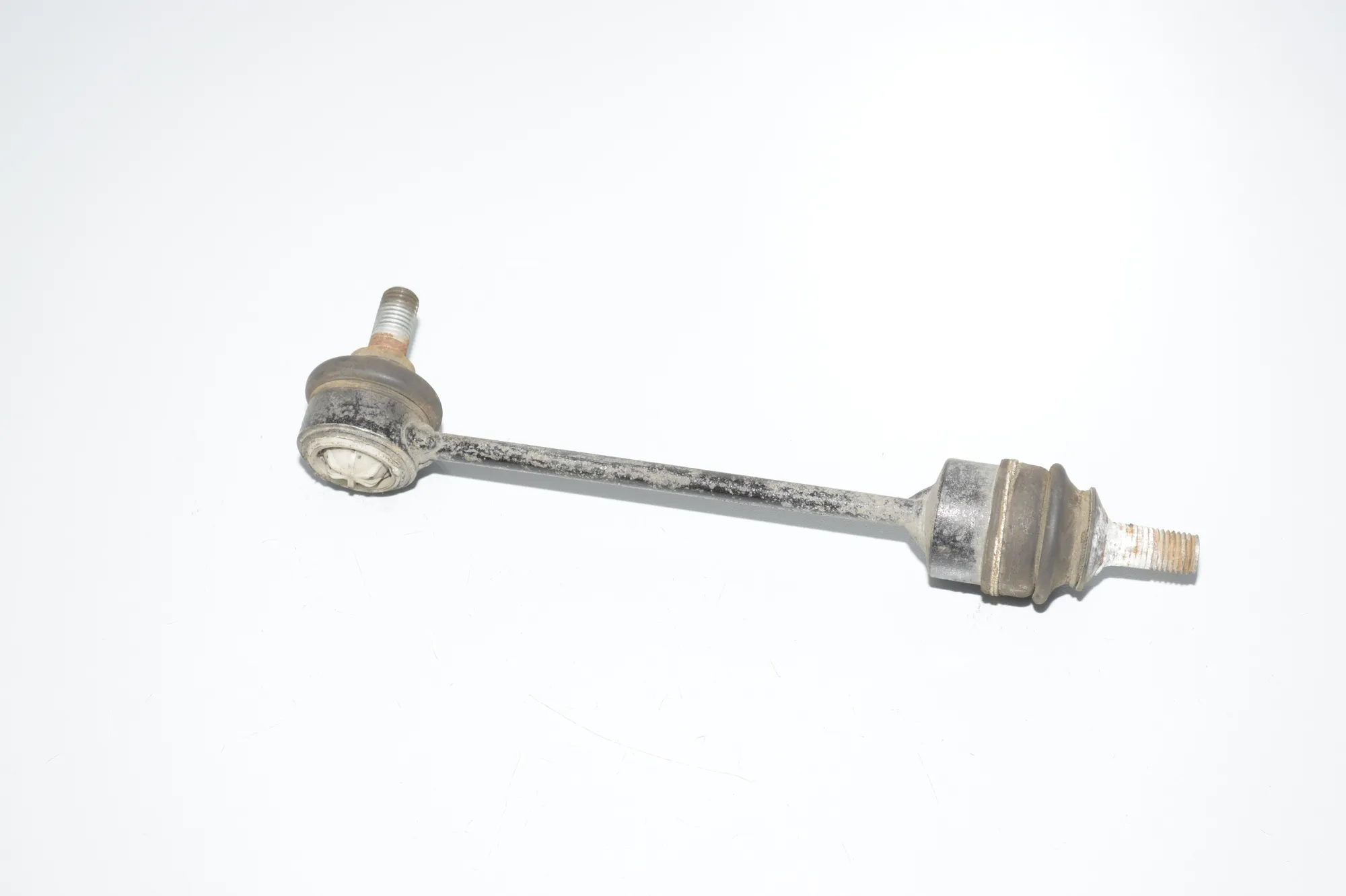 Rear Left Stabilizer Link – OEM 33506781539 · BMW 7 (E65, E66, E67) BMW 7 (E65, E66, E67) 735 i, Li 2002 – 4