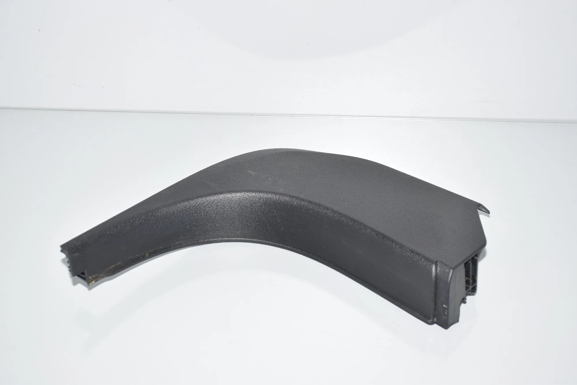 Front Right Interior Step Trim – OEM 2990756 · BMW X1 (E84) xDrive 28 i 2011 – 2