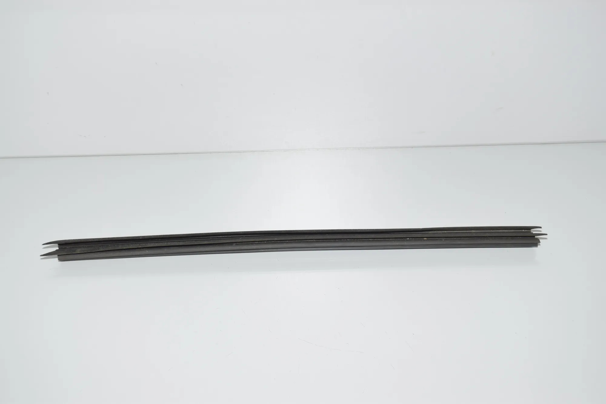 Rear Left Door Window Strip – OEM 7258297 · BMW 3 Touring (F31) 320 d xDrive 2017 – 4
