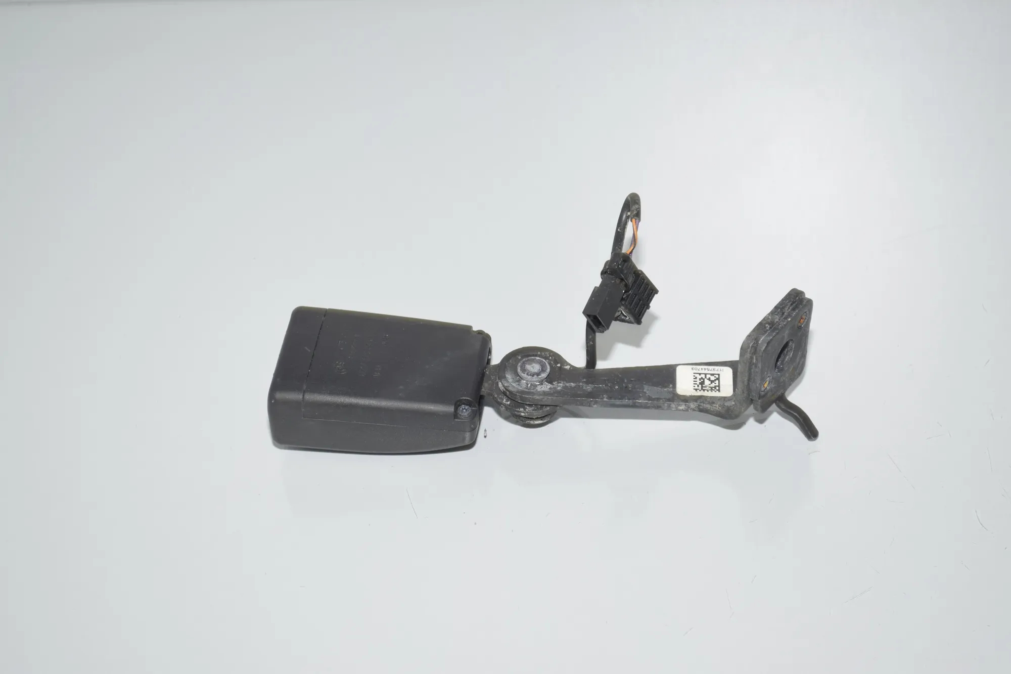 Rear Left Seat Buckle – OEM 7375447 · BMW 3 Touring (F31) 320 d xDrive 2017 – 4