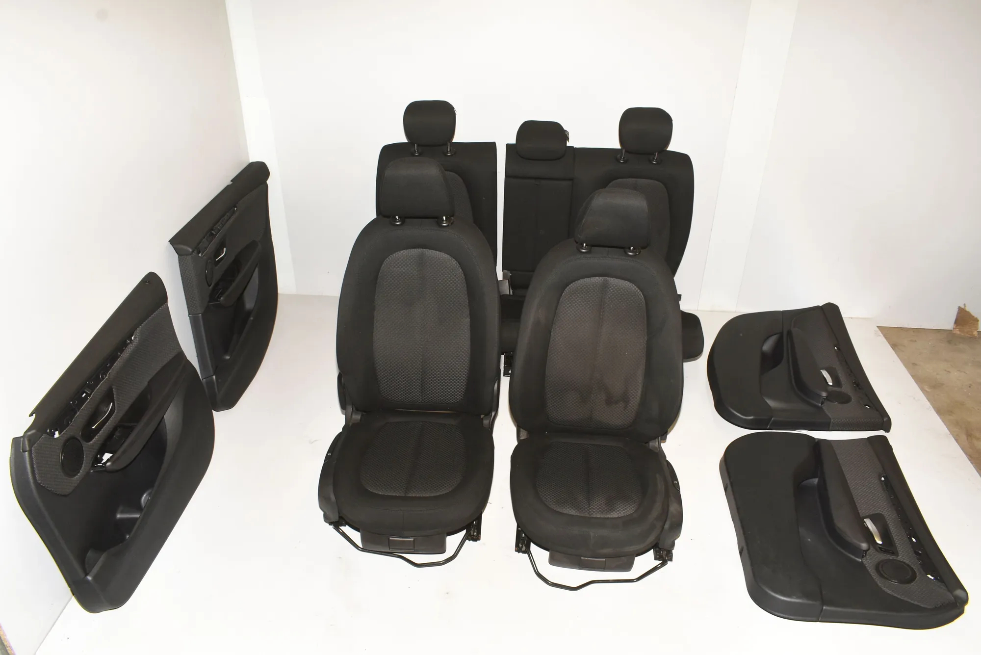 Seat set · BMW 2 Gran Tourer (F46) 218 d xDrive 2017