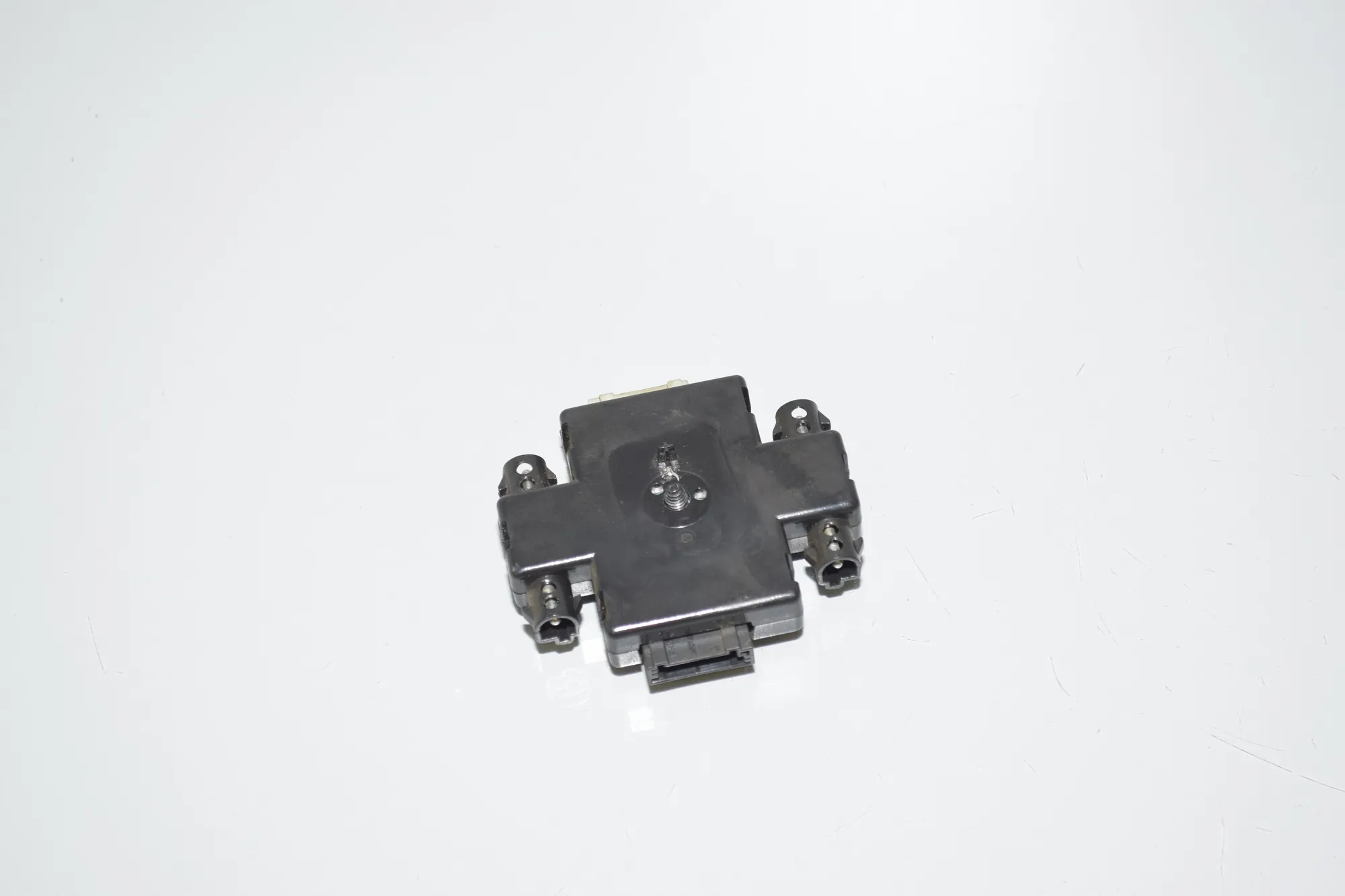 Antenna Amplifier – OEM 9229043 · BMW 3 Touring (F31) 320 d xDrive 2017 – 3